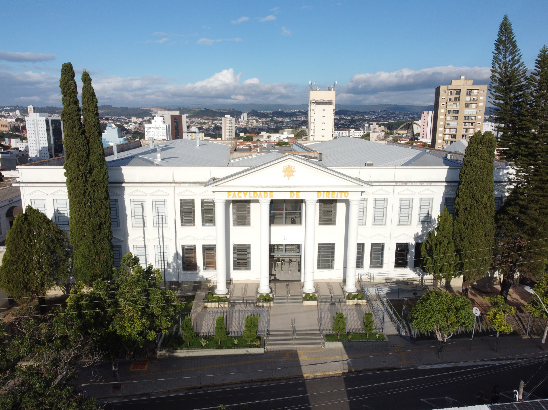 Cerca de 800 alunos voltam as aulas em agosto na FADI, estabelecendo relações e conhecimento para toda a vida