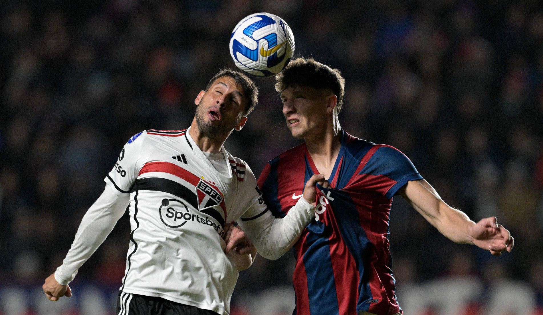 Calleri bem que se esforçou, mas não fez muita coisa