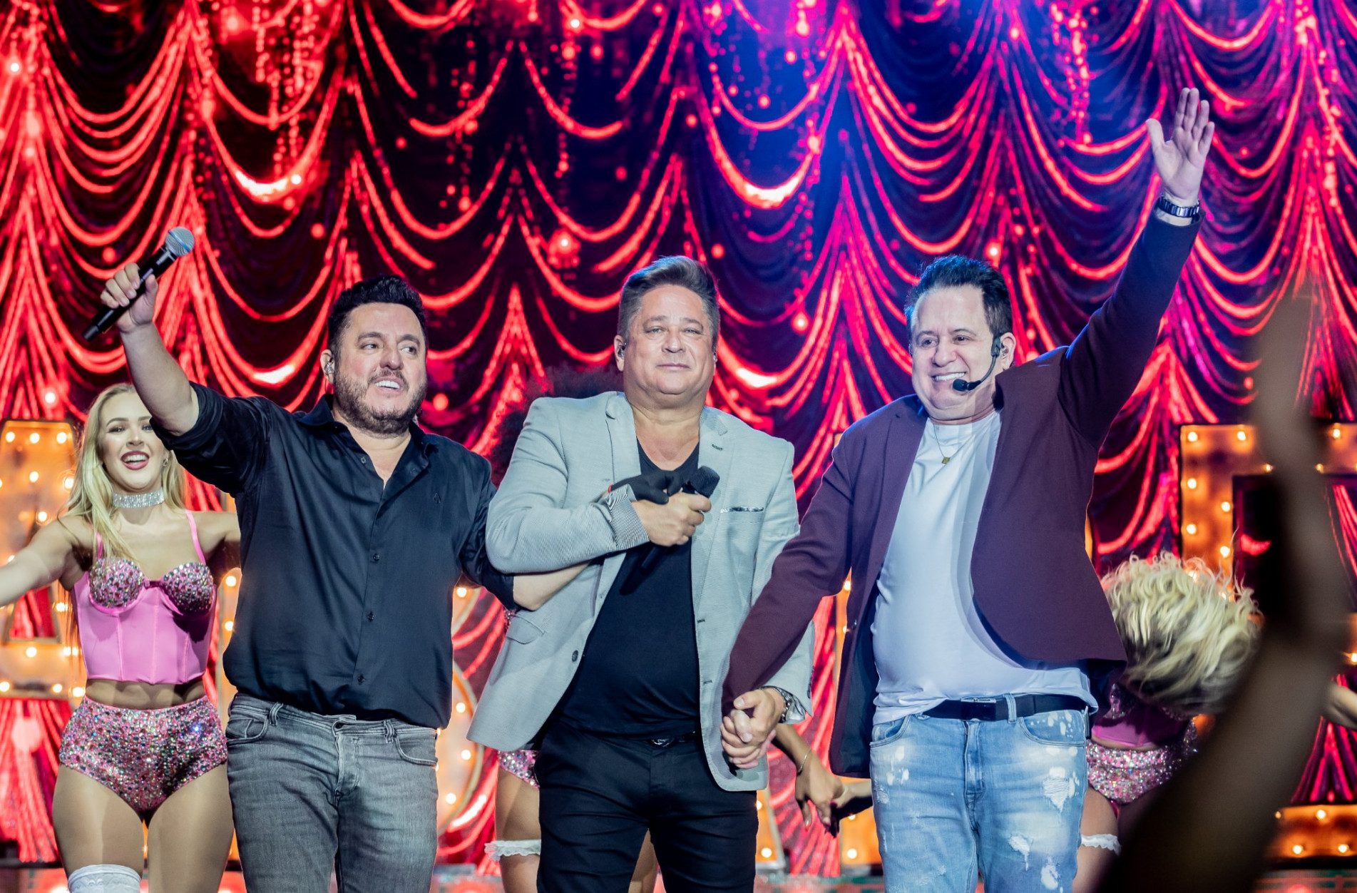 Trio promete fazer show divertido, com cenário especial com velhos e novos sucessos