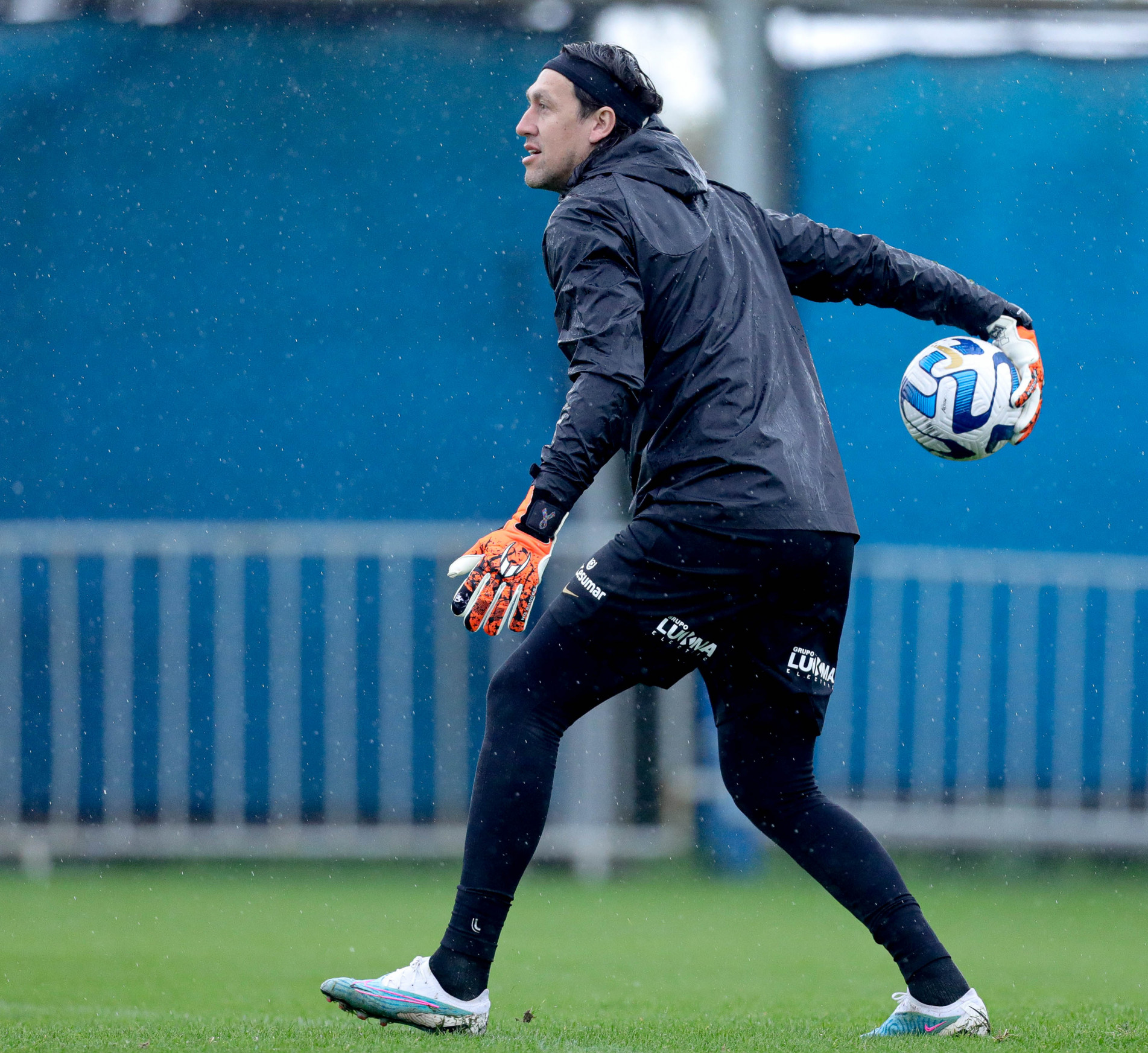 Cássio será um dos titulares em campo