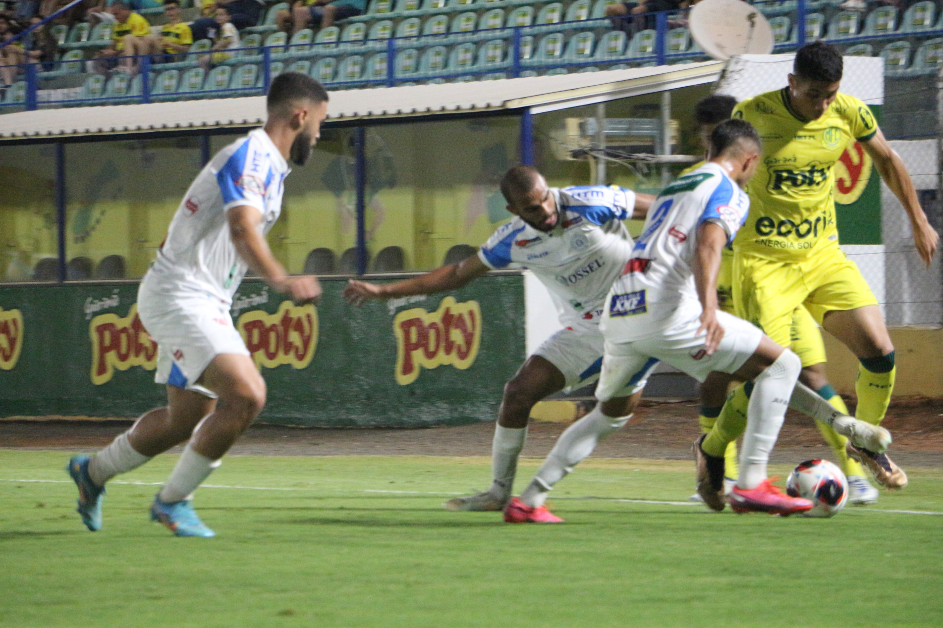 Azulão segue sem vencer na Copa Paulista