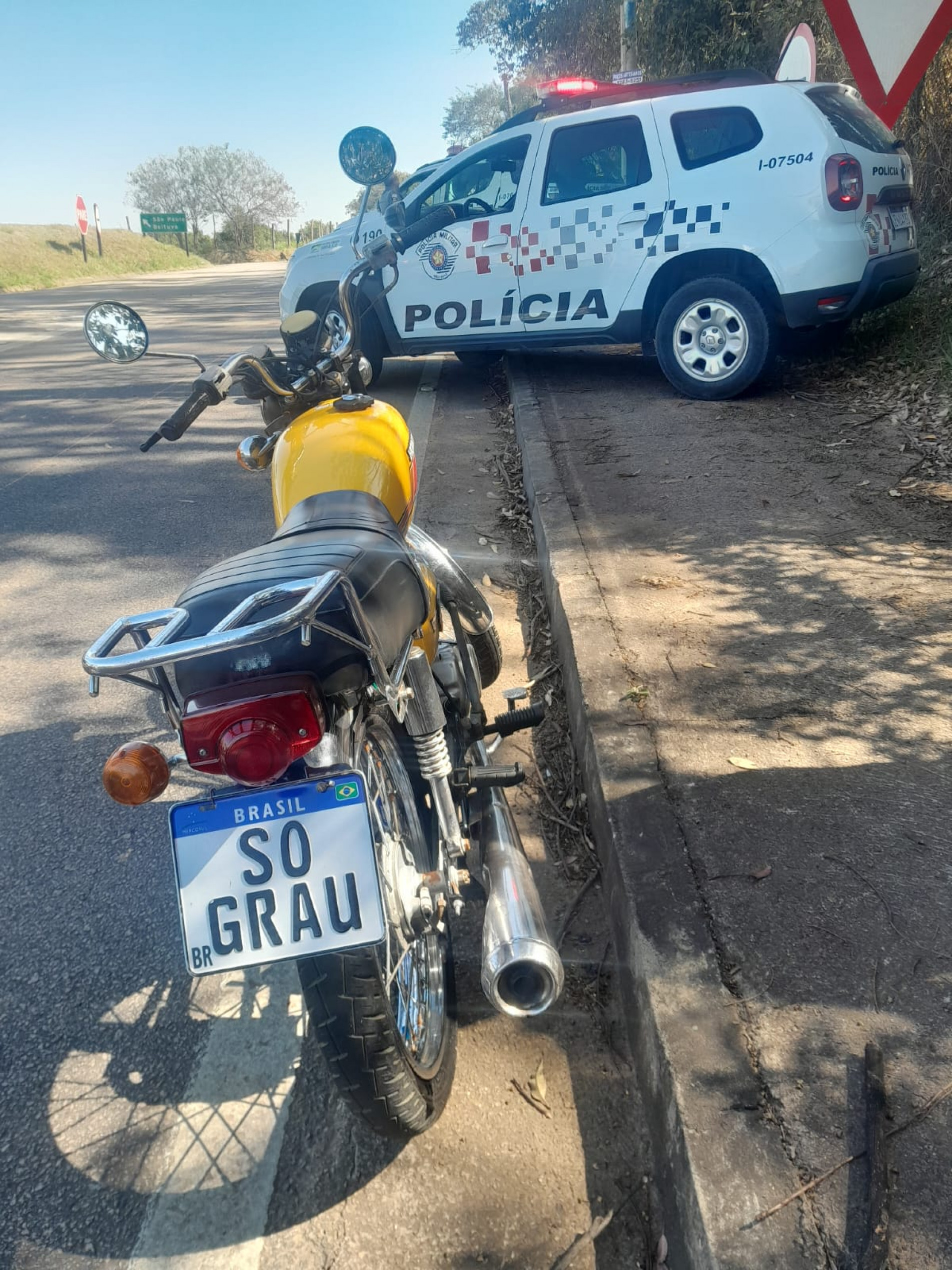 Veículo foi apreendido