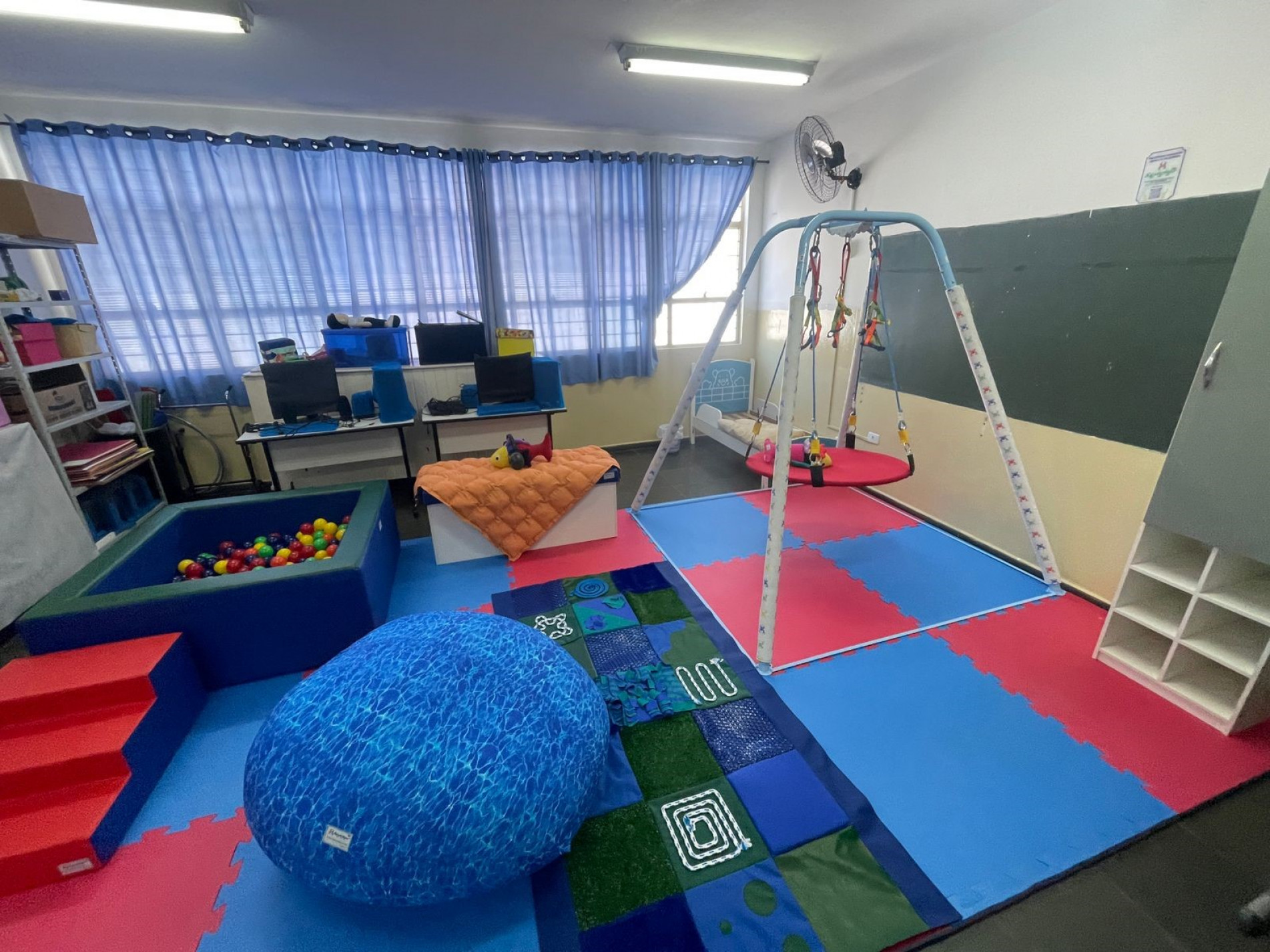 Espaço foi projetado para que alunos possam aprender e explorar as emoções