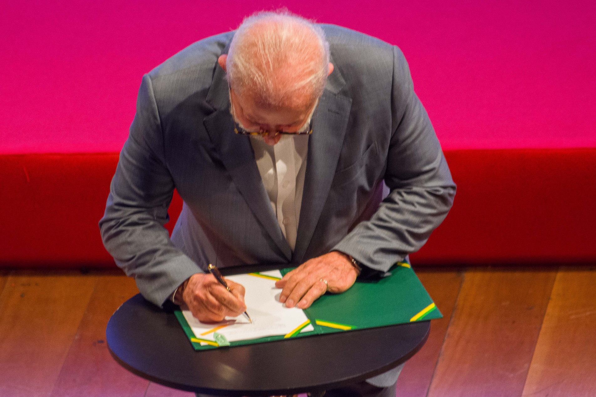 PAC prevê investimentos de R$ 1,7 trilhão