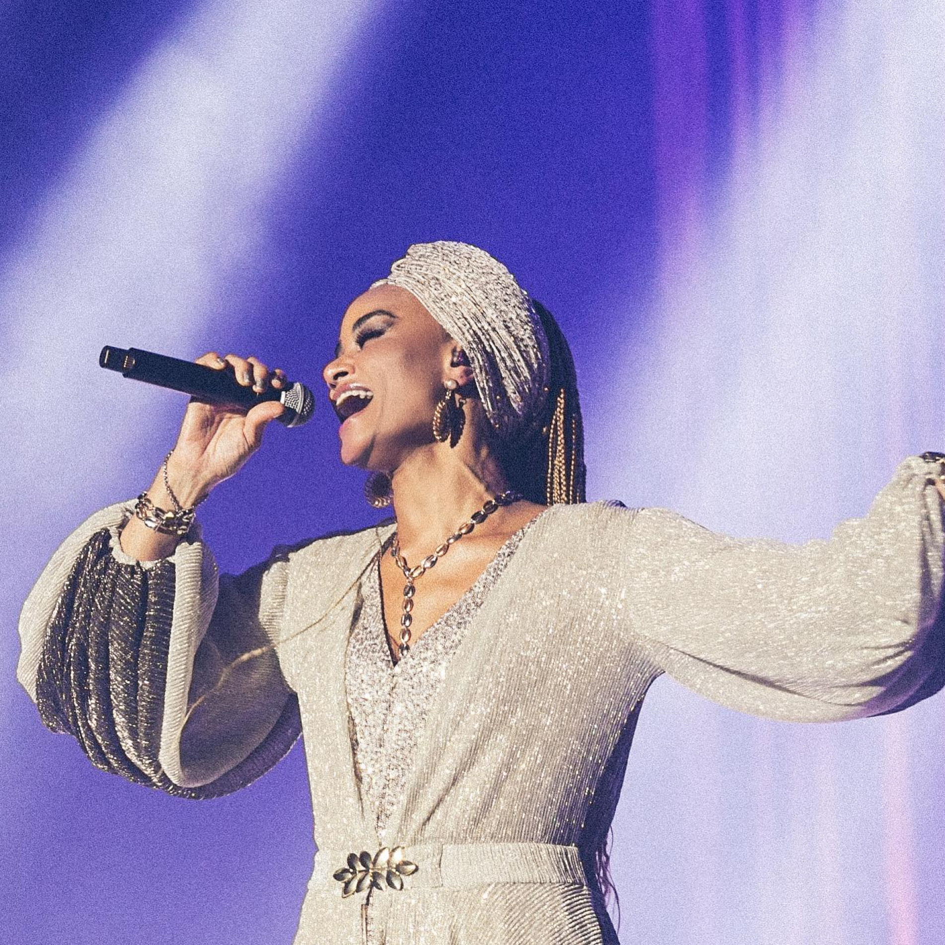 Luciana Mello participa do evento com sucessos pr&oacute;prios e do pai Jair Rodrigues