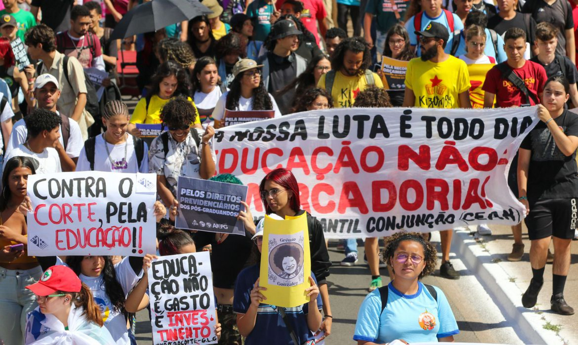 Brasília,DF 11/08/2023 A União Nacional dos Estudantes (UNE), a União Brasileira dos Estudantes Secundaristas (Ubes) e a Associação Nacional de Pós-Graduandos (ANPG) realiza atos públicos reivindicando revogação do Novo Ensino Médio, reposição do orçamento da educação e direitos aos pós-graduandos. 