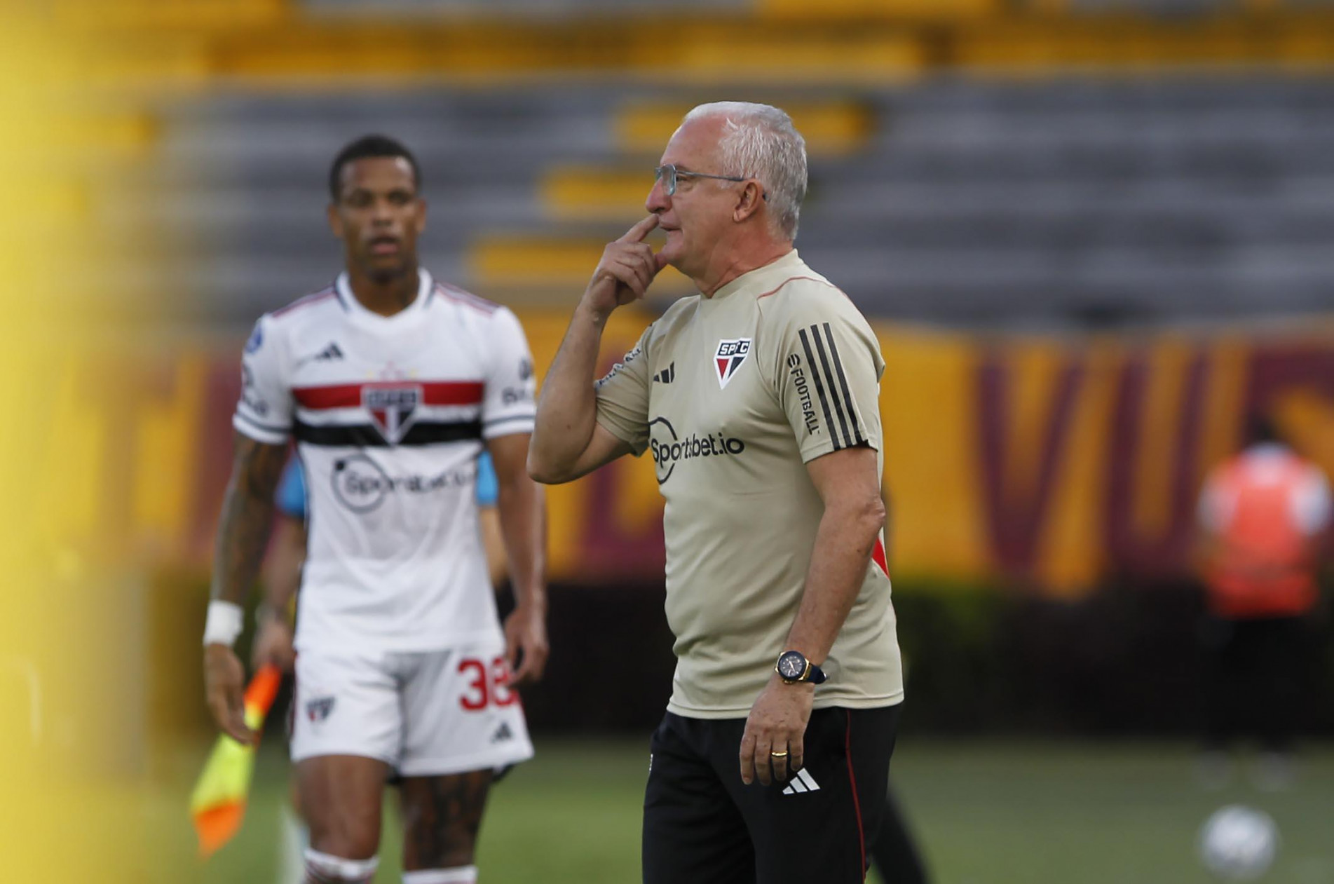 Treinador virou o jogo após ser desprezado pelo Fla