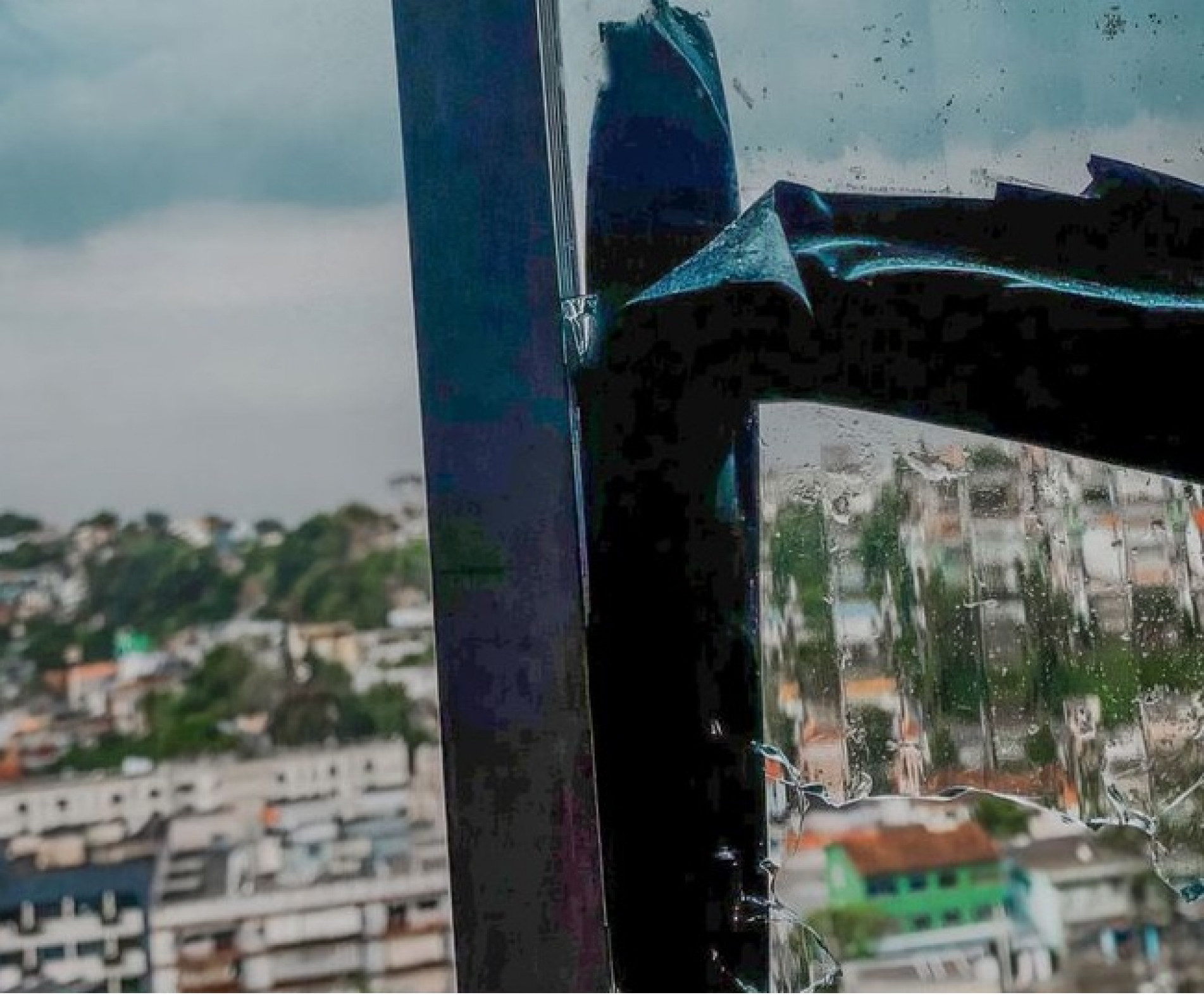 Menina de 5 anos e adolescente morrem no Rio após operação da PM