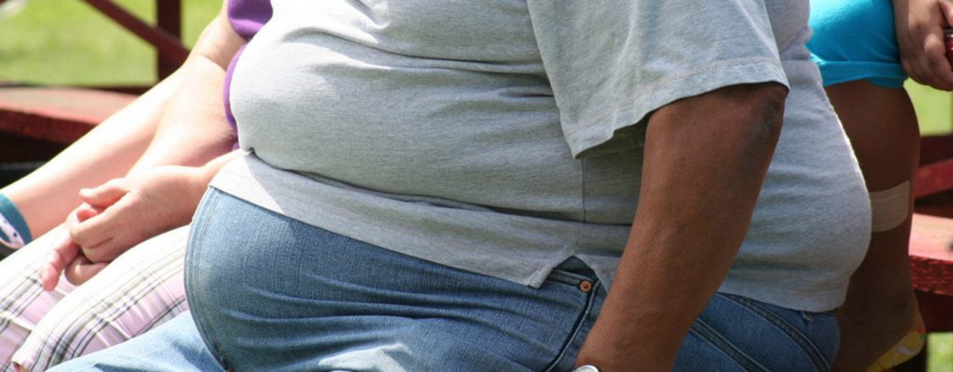 A obesidade aumenta o risco de problemas cardiovasculares, diabetes, alguns tipos de câncer e causa complicações em quadros de infecção respiratória