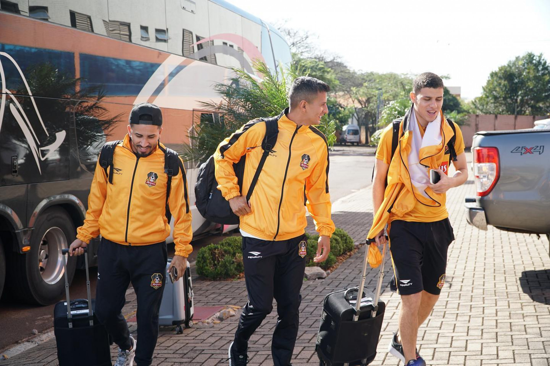 Elenco chegou ontem ao interior do Paraná