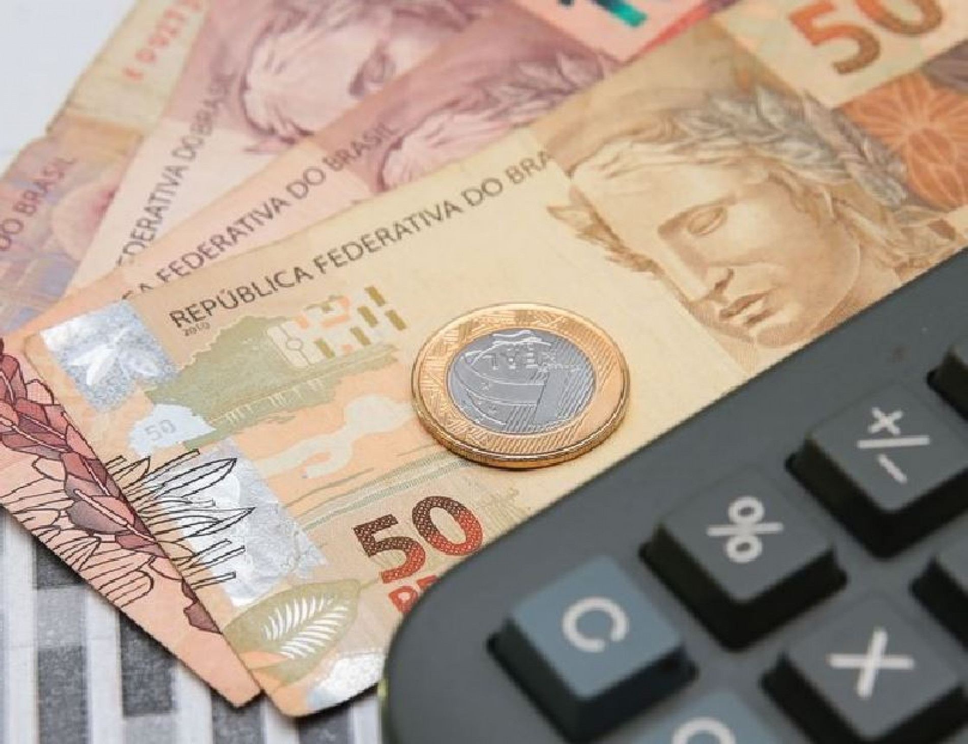 Projeto de lei propõe criar melhores condições para empresas quitarem os chamados autos de infração (AIIM)