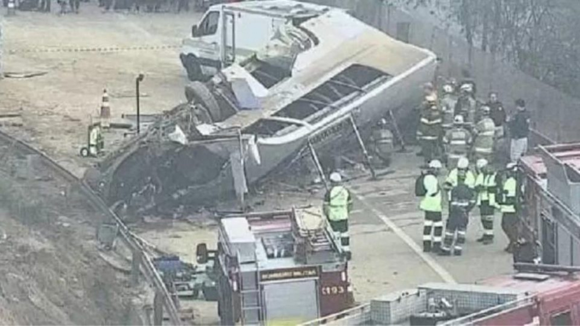 Ônibus com torcedores do Corinthians tomba em Minas e deixa sete mortos