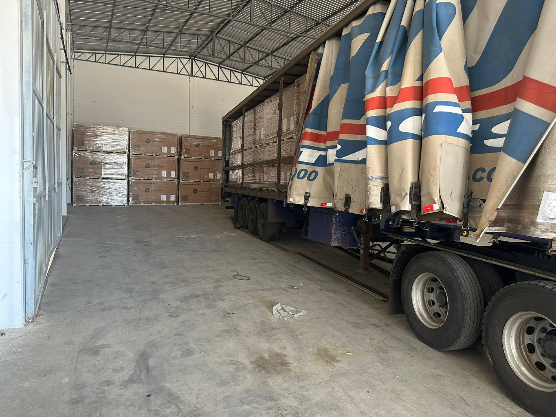 O material recuperado foi transportado em sete carretas e será devolvido