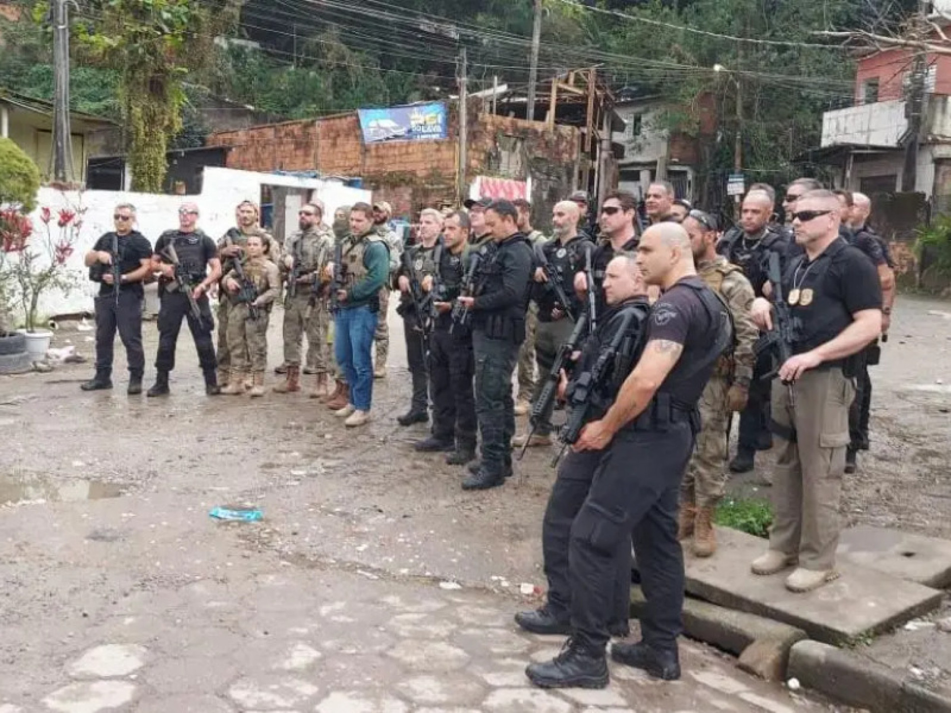 Em parte dos casos, parentes das vítimas denunciam excessos, agressões e prática de tortura pelos agentes