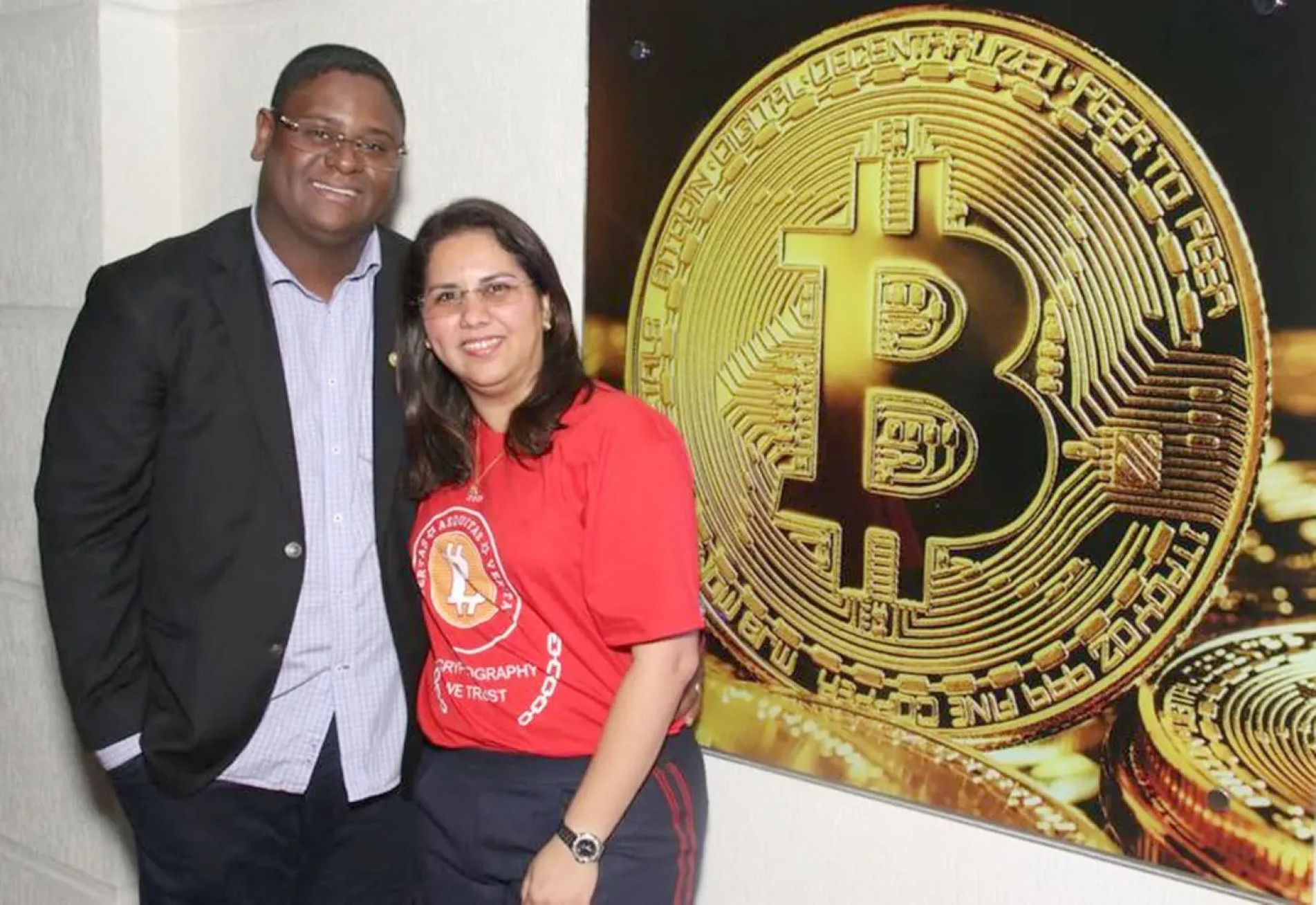 Glaidson Acácio dos Santos e a venezuelana Mirelis Zerpa, sua esposa