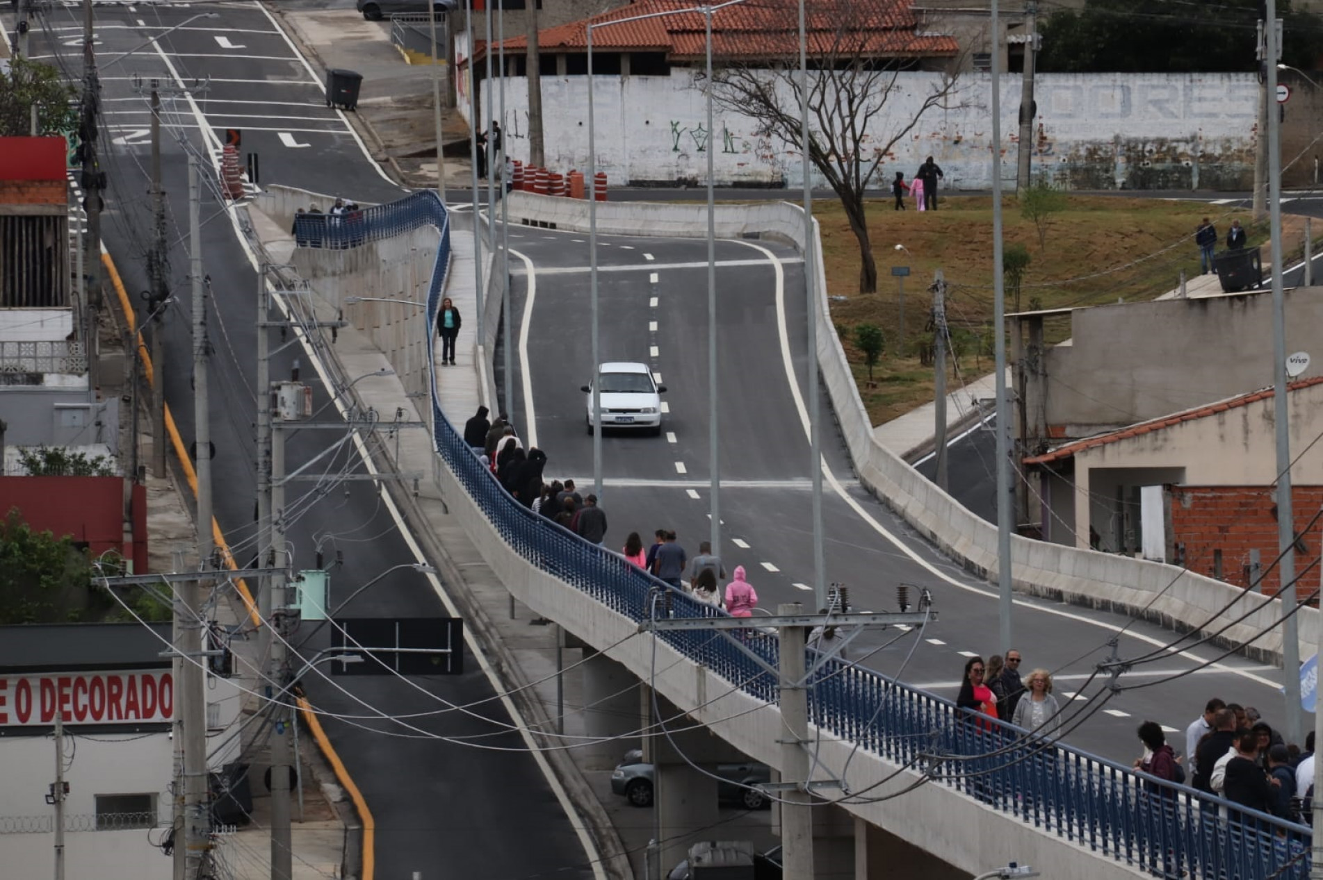 O dispositivo denominado Engenheiro Eraldo Couto Campelo permite trânsito livre sobre a marginal