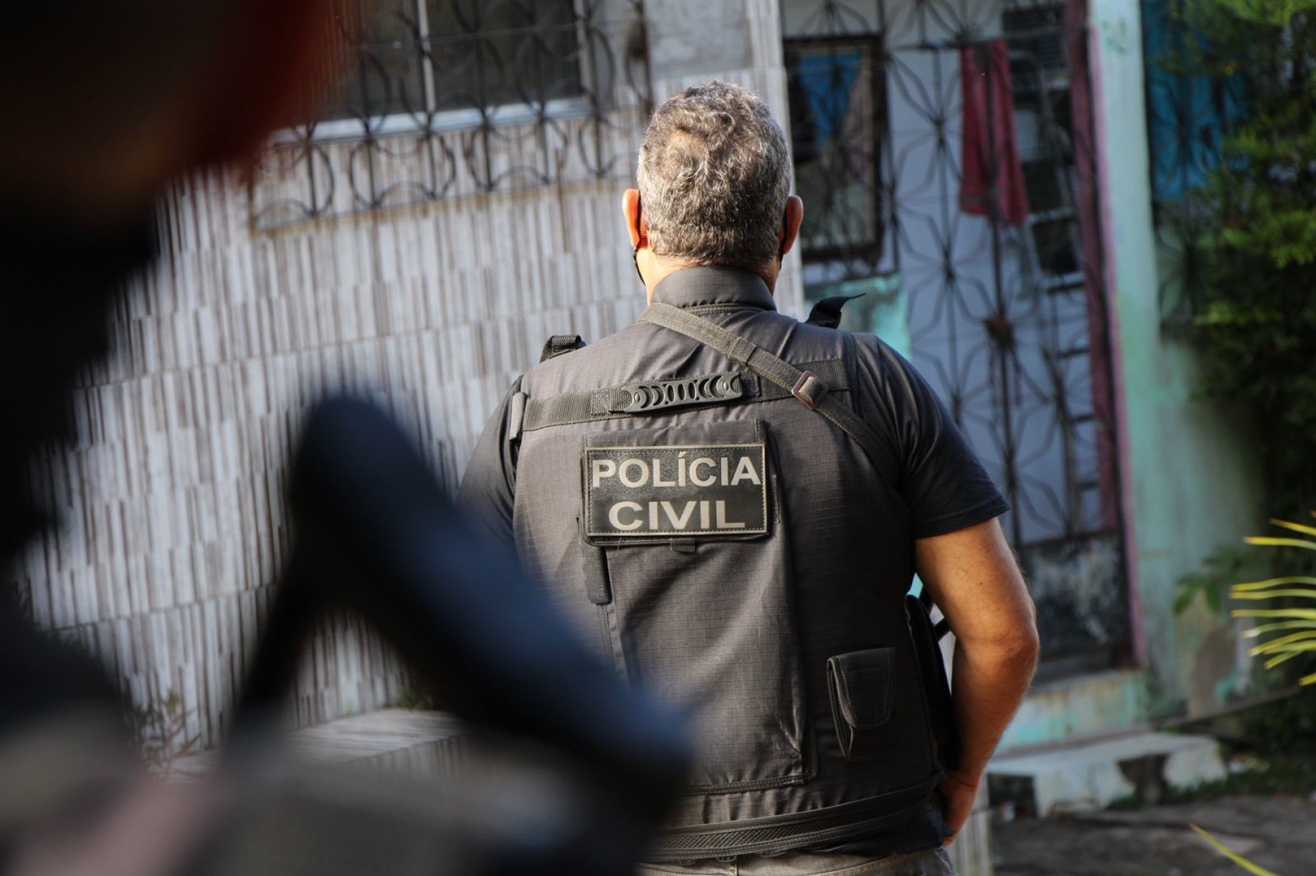 A polícia matou, ontem, dois autores e prendeu um terceiro
