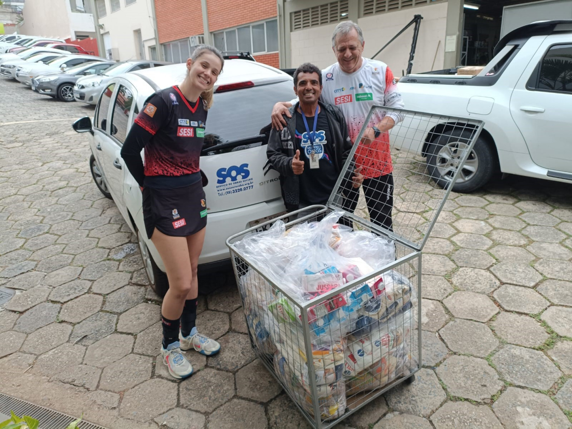 Alimentos foram doados ao Serviço de Obras Sociais
