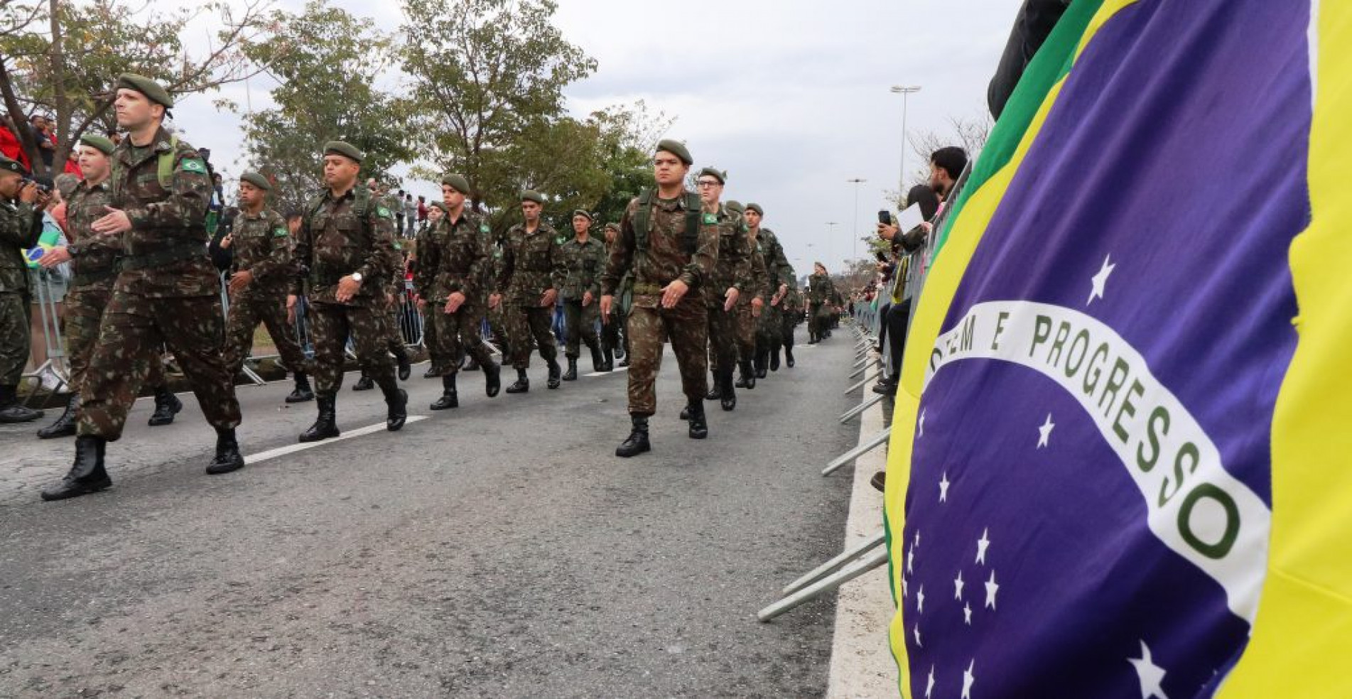 Desfile previsto para começar às 9h contará com participação de representantes da sociedade civil e das forças armadas; na foto o evento de 2022