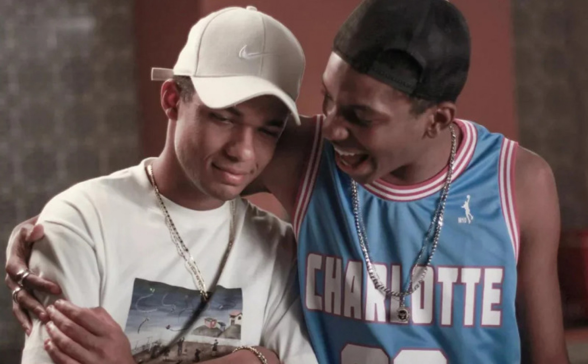 Lucas Penteado e Juan Paiva serão Claudinho e Buchecha, respectivamente, na cinebiografia da dupla chamada de 