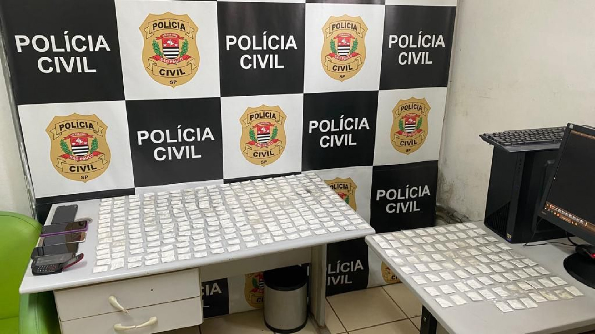 Drogas foram levadas para as delegacias