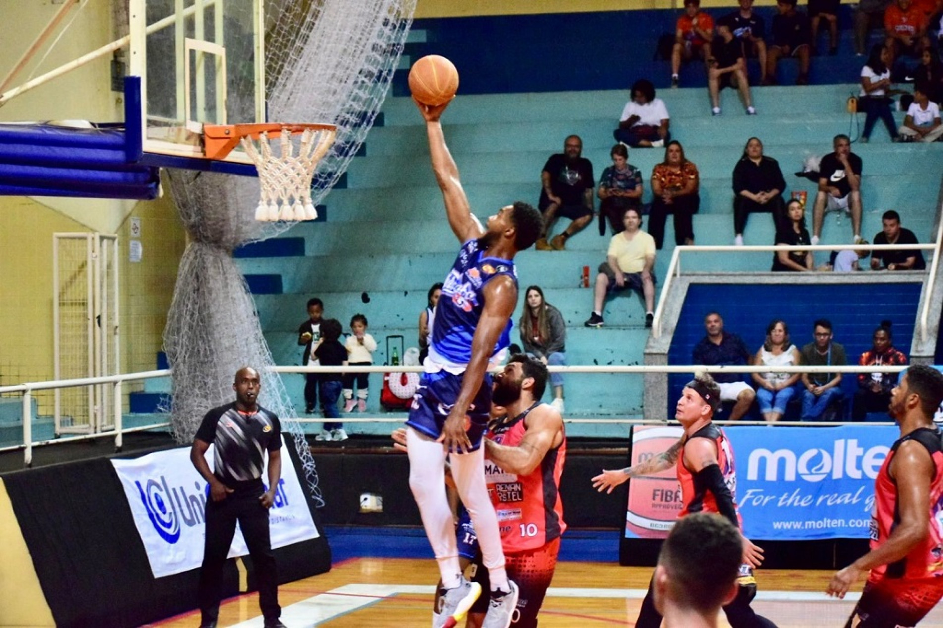 Vitória foi maiúscula, com diferença de 60 pontos