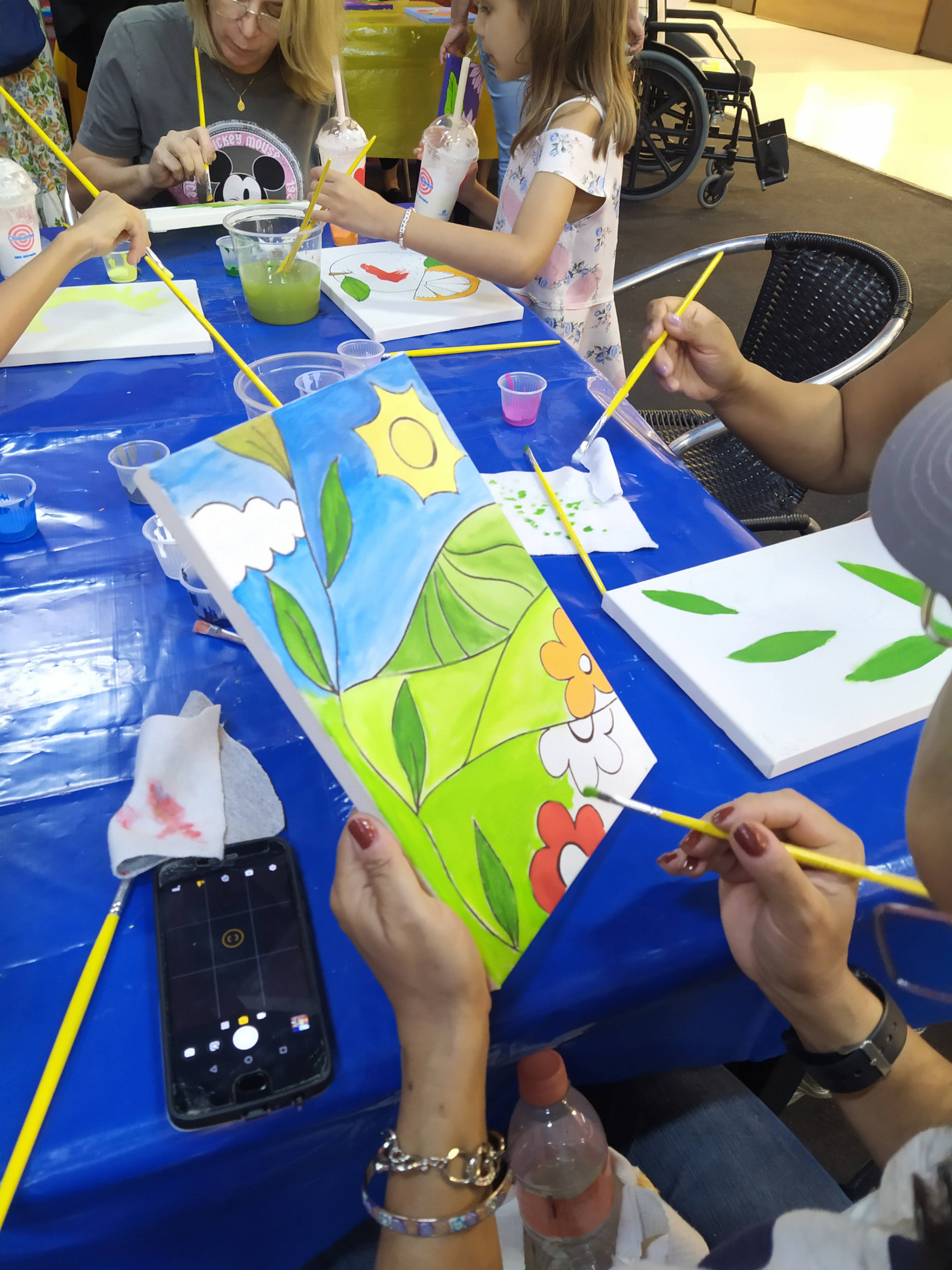 Participantes levarão pintura feita para casa