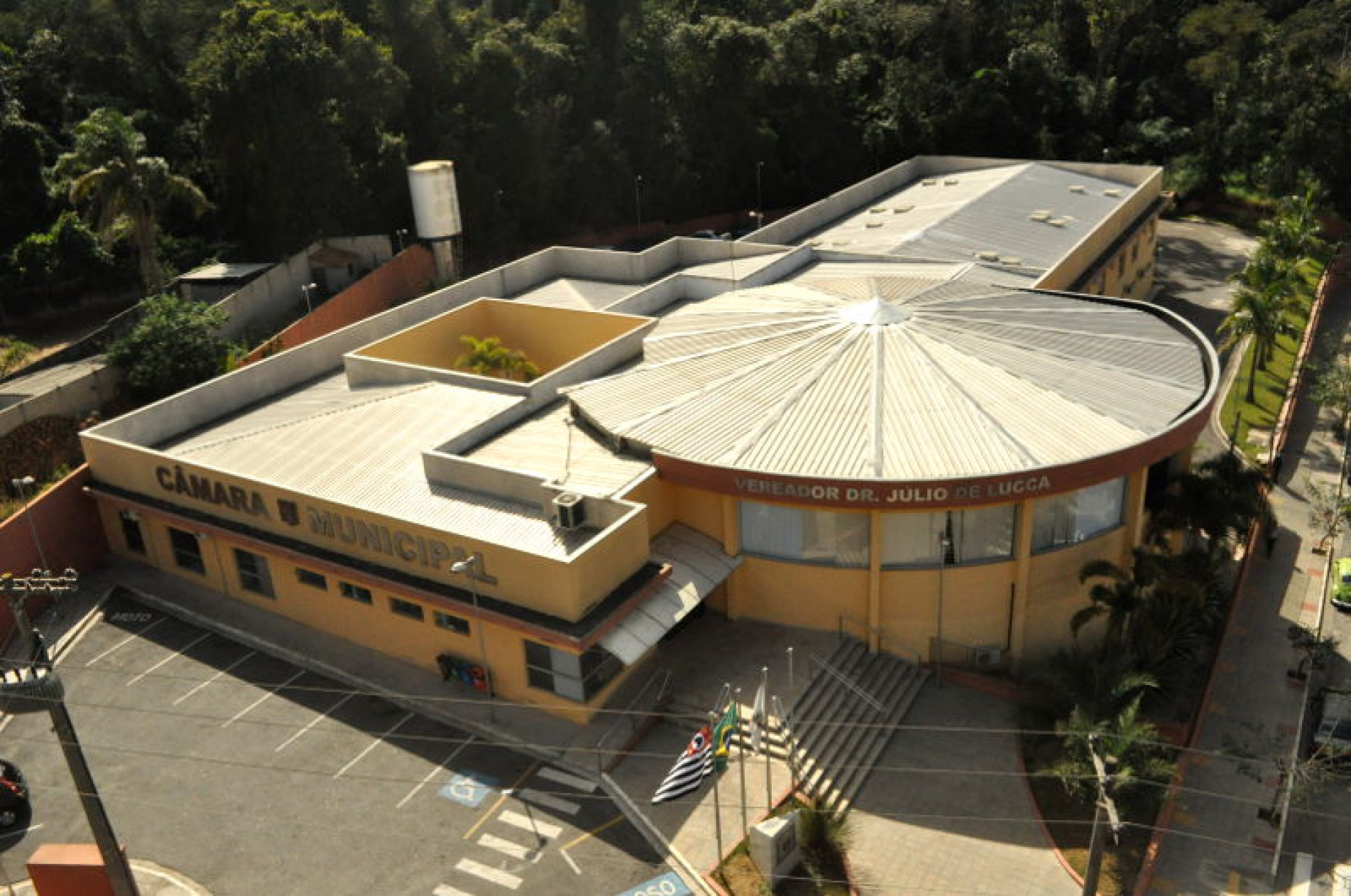Projeto foi retirado da Câmara na quinta-feira (14)