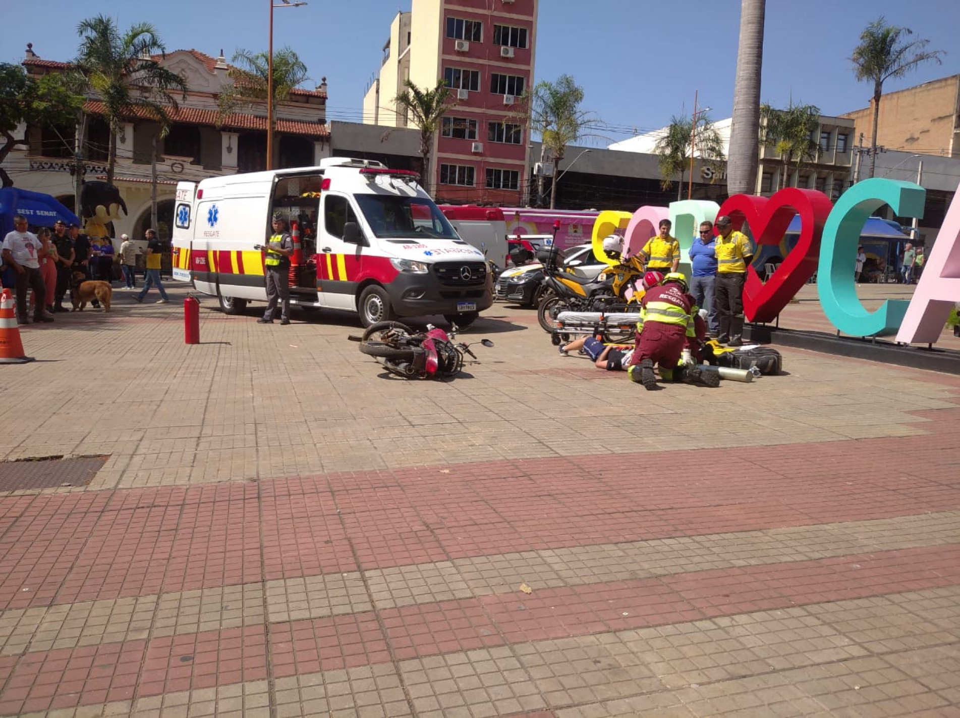 Simulação de resgate ocorreu nesta segunda-feira (18), por volta das 10h