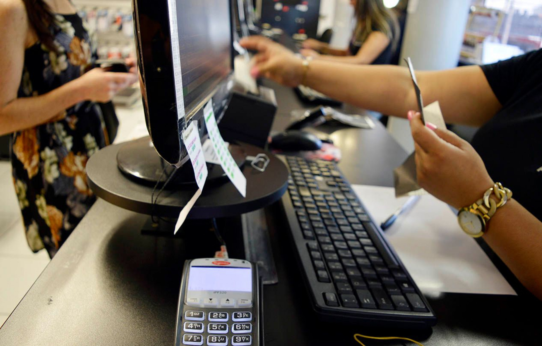 O Desenrola j&aacute; renegociou R$ 2,1 bilh&otilde;es em d&iacute;vidas, fruto de mais de 1 milh&atilde;o de d&eacute;bitos em aberto