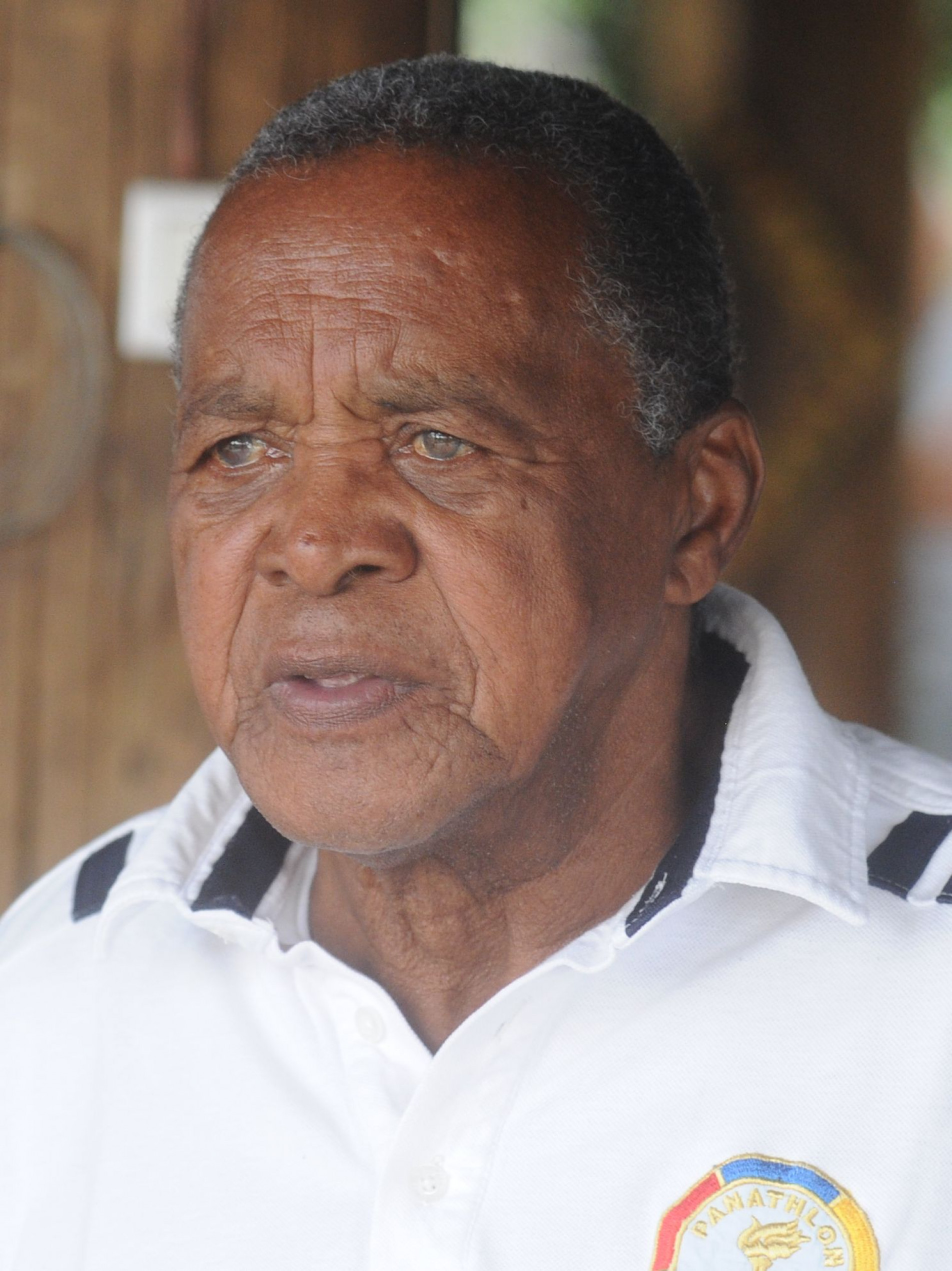 Ritinha, do basquete, e Paraná, do futebol, são homenageados