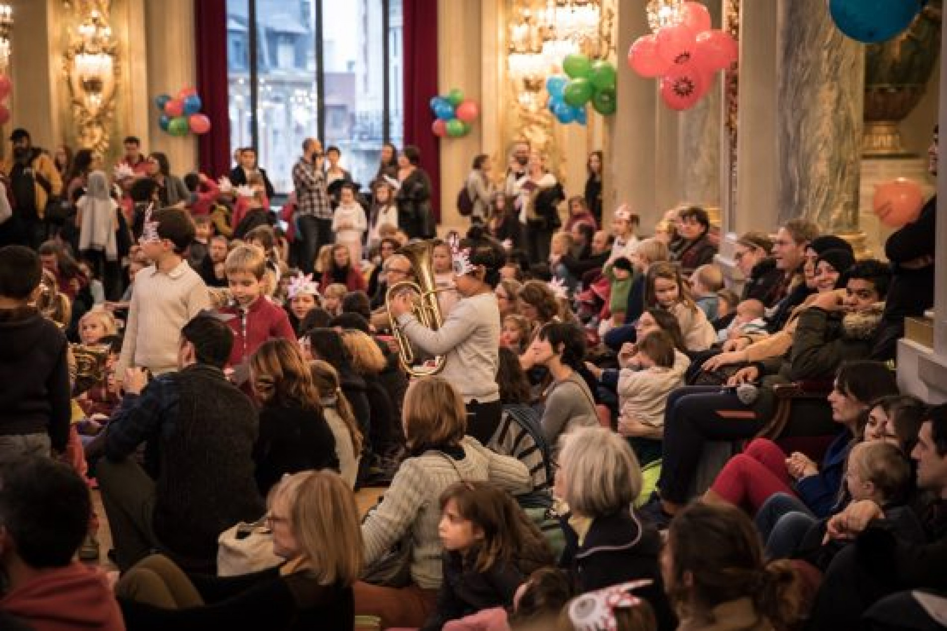 Proposta é que crianças e adolescentes tenham experiência musical imersiva