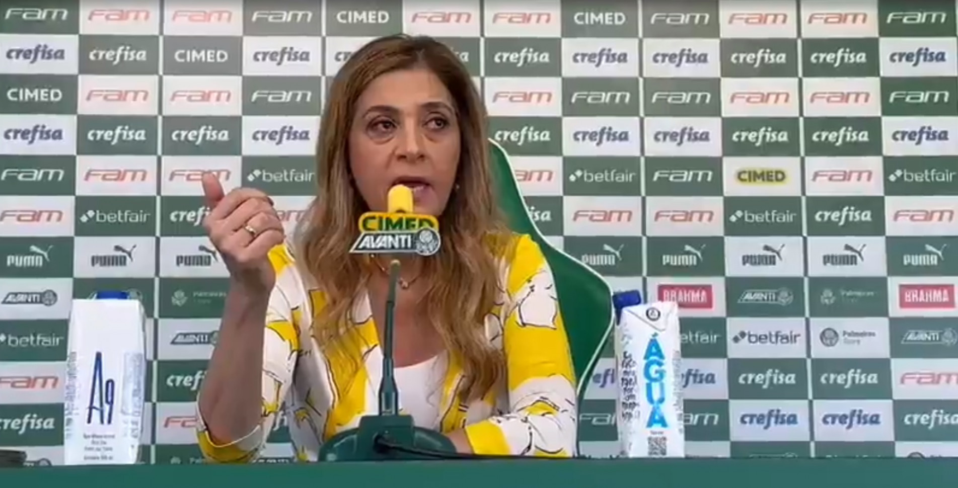 Presidente do Palmeiras rebateu reclamações ontem
