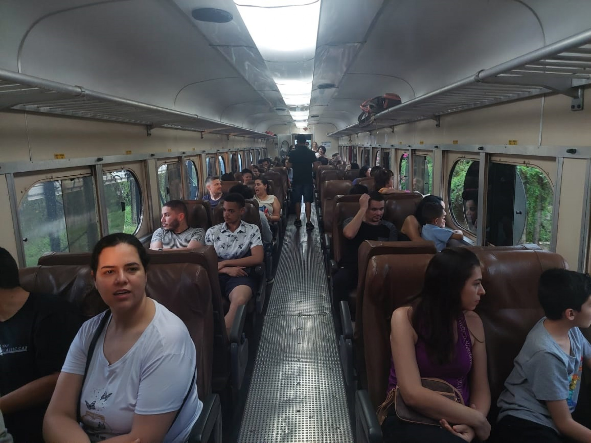 Cada partida leva 60 pessoas para uma viagem pela história da região