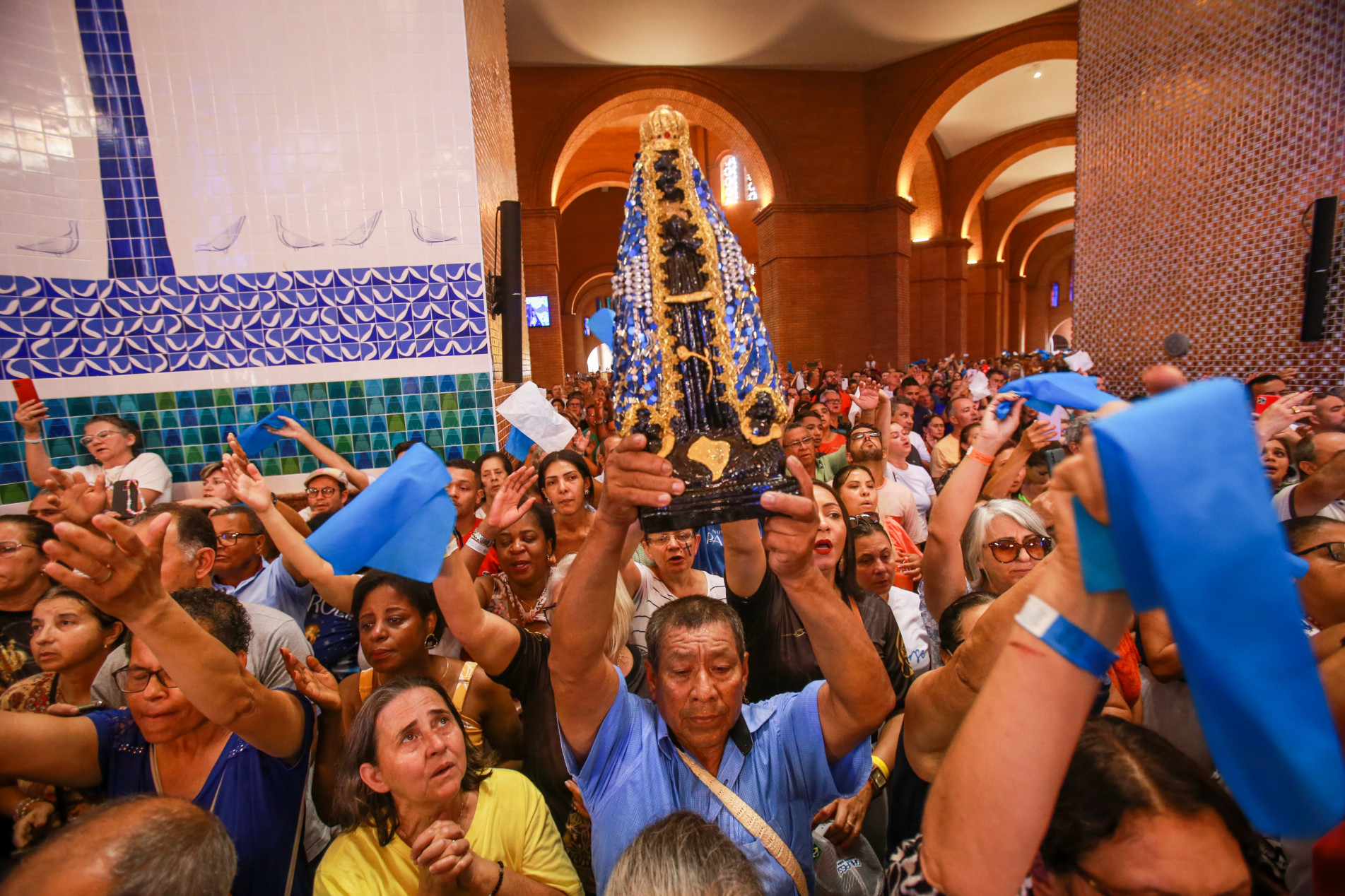 Ontem foi dia de agradecer as causas alcançadas e renovar a fé na santa