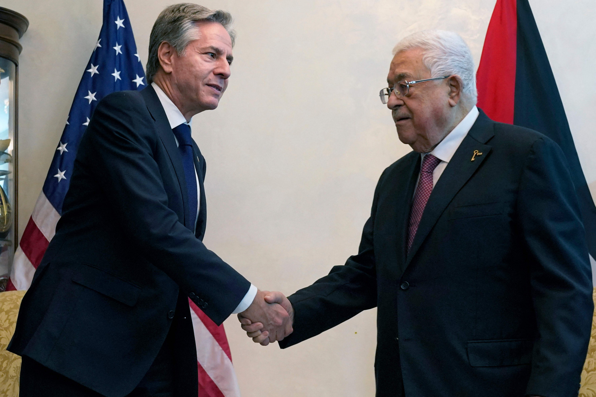 Blinken se reuniu com o palestino Mahmoud Abbas