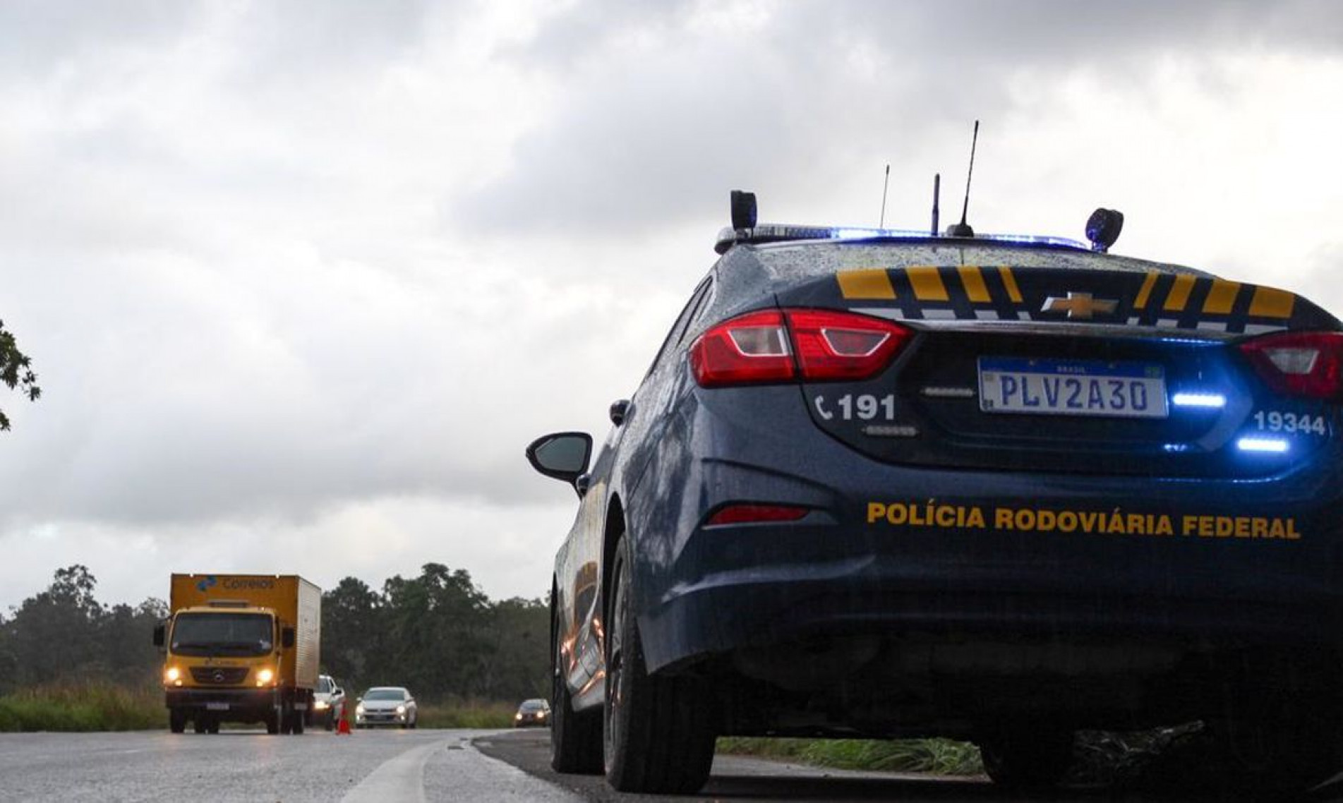 A Polícia Rodoviária Federal registrou 926 acidentes durante a Operação Nossa Senhora Aparecida 2023