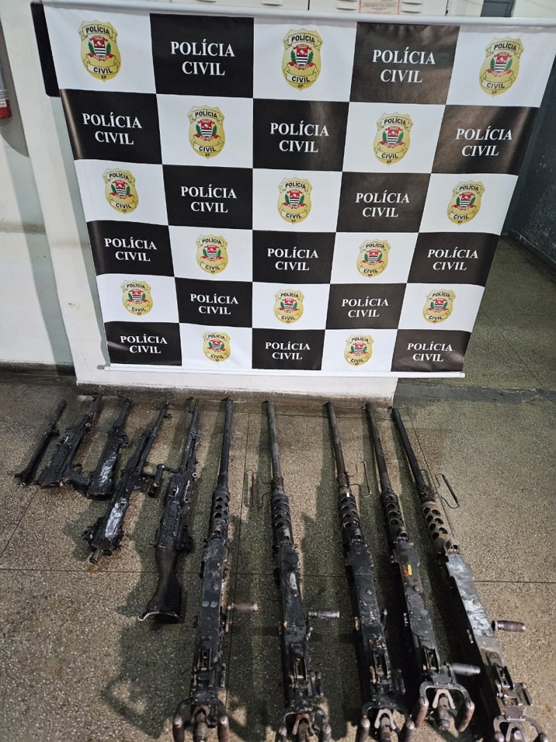 Nove metralhadoras foram encontradas em São Roque