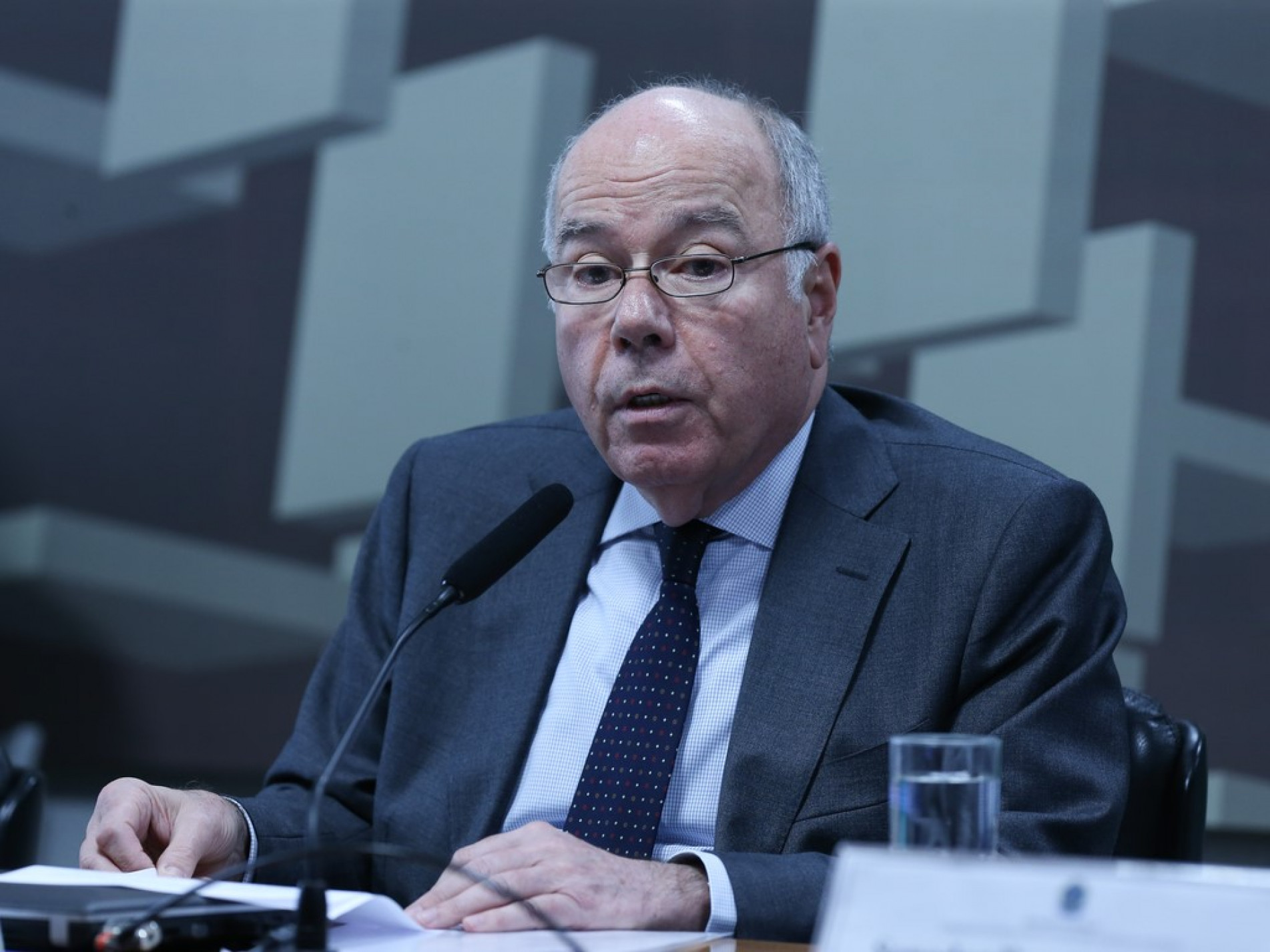 Chanceler diz que gerações futuras culparão o Conselho