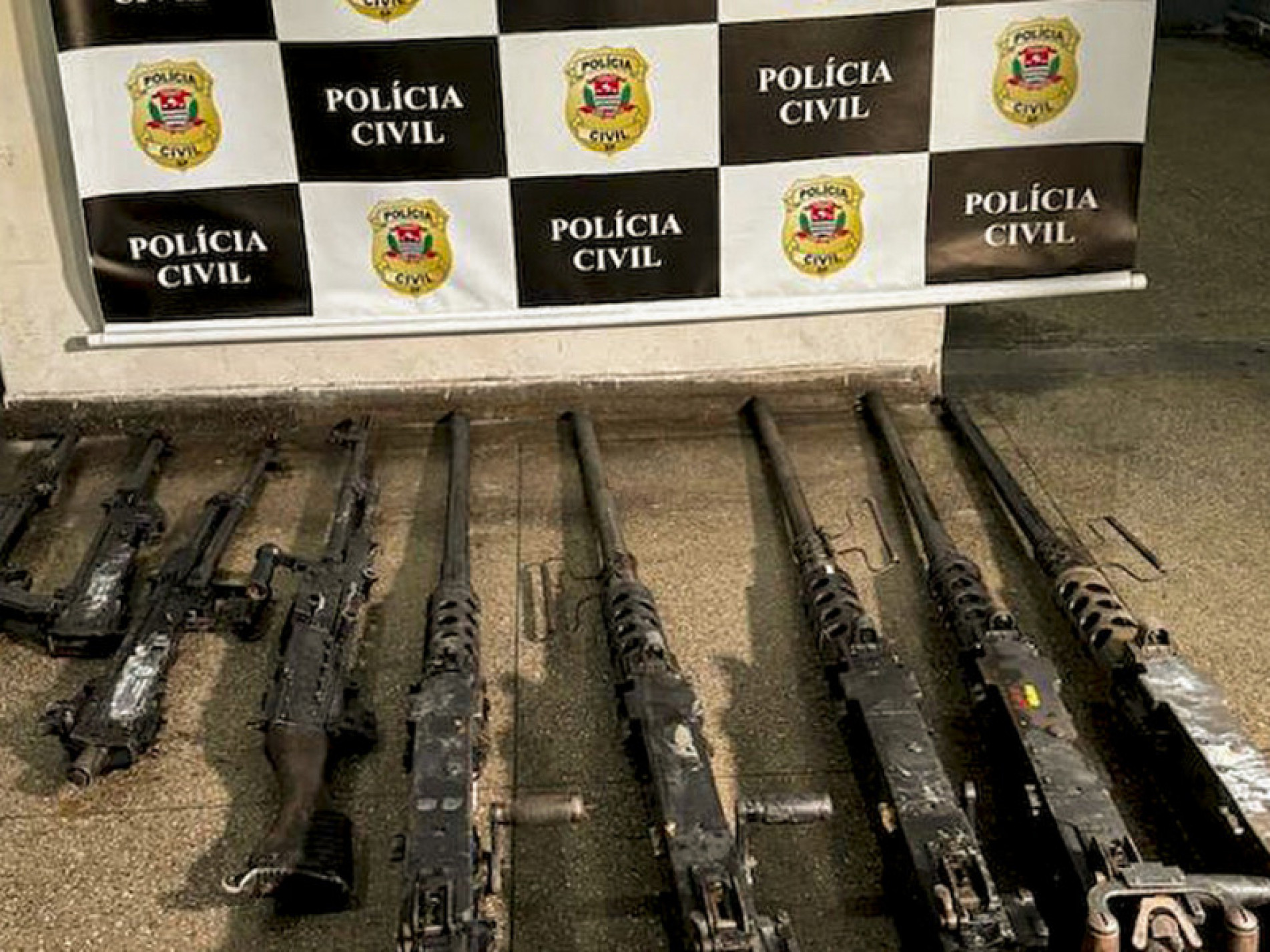 As metralhadoras .50 são capazes de derrubar aviões 