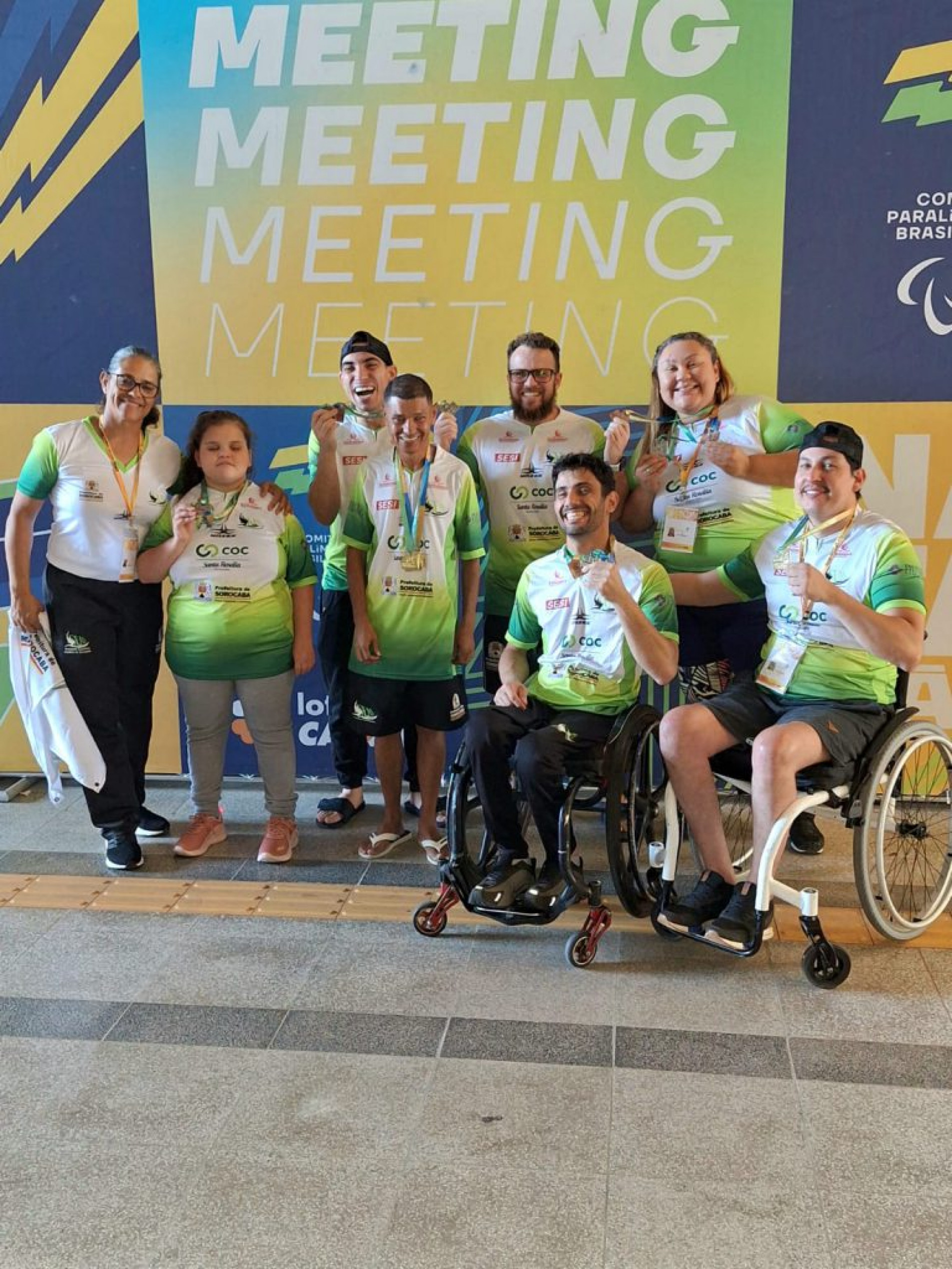 Natação ganha medalhas 