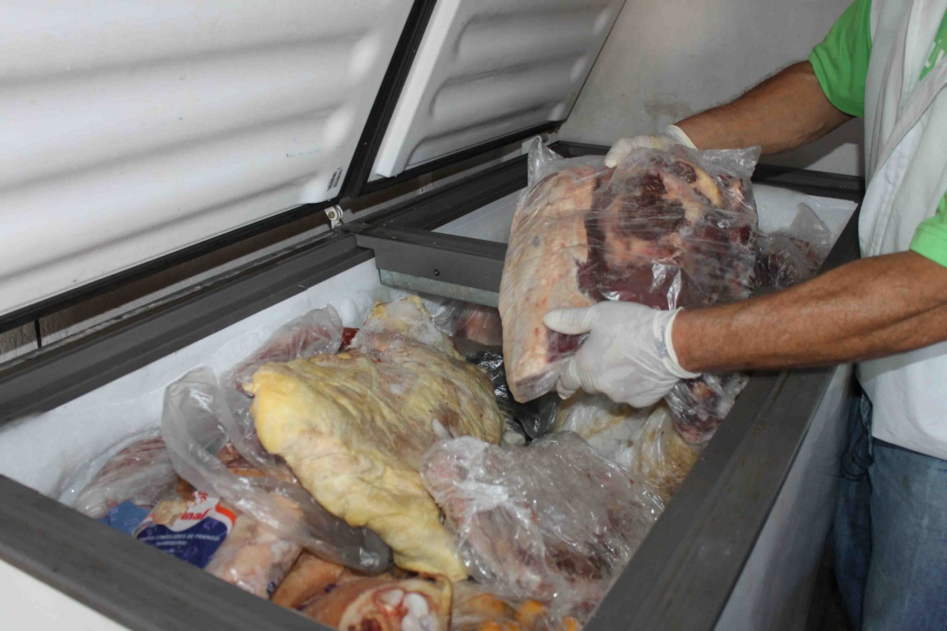 Restaurantes, lanchonetes, mercados e docerias perderam produtos por falta de refrigeração