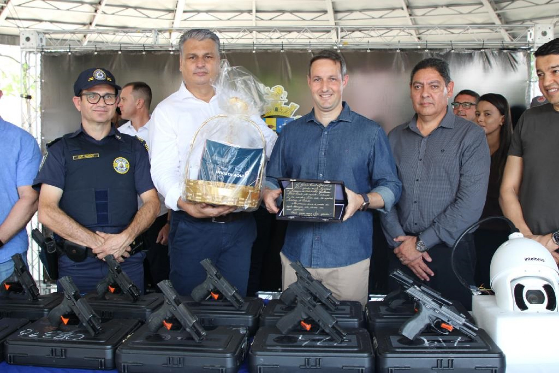 Entrega foi feita ontem, pelo secretário Derrite