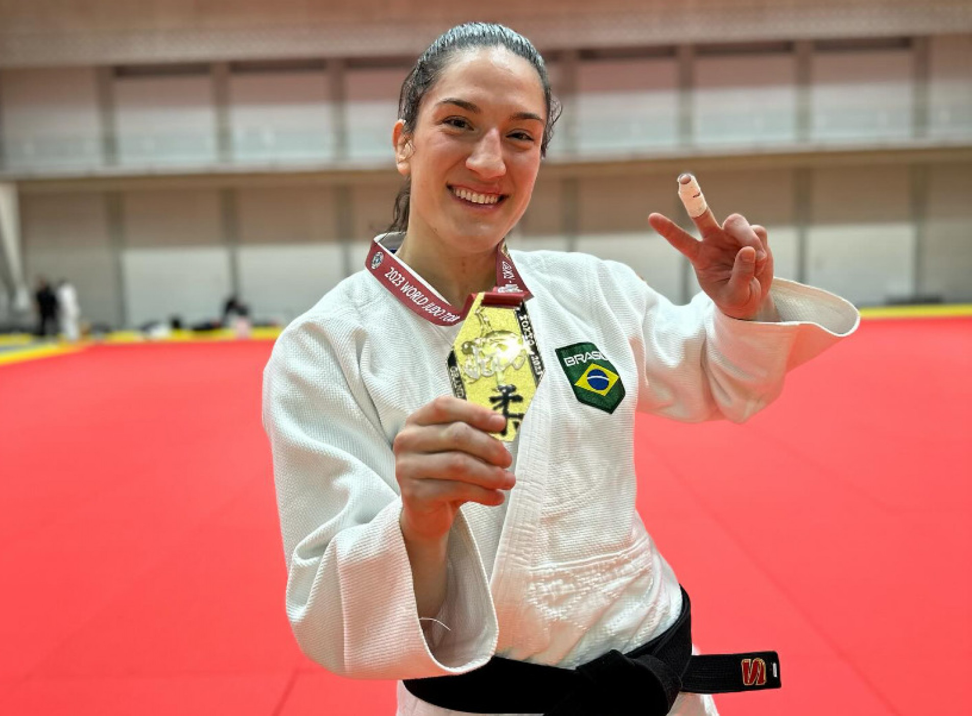 Em um feito inédito, Mayra Aguiar conquistou uma medalha de ouro no Grand Slam de Tóquio