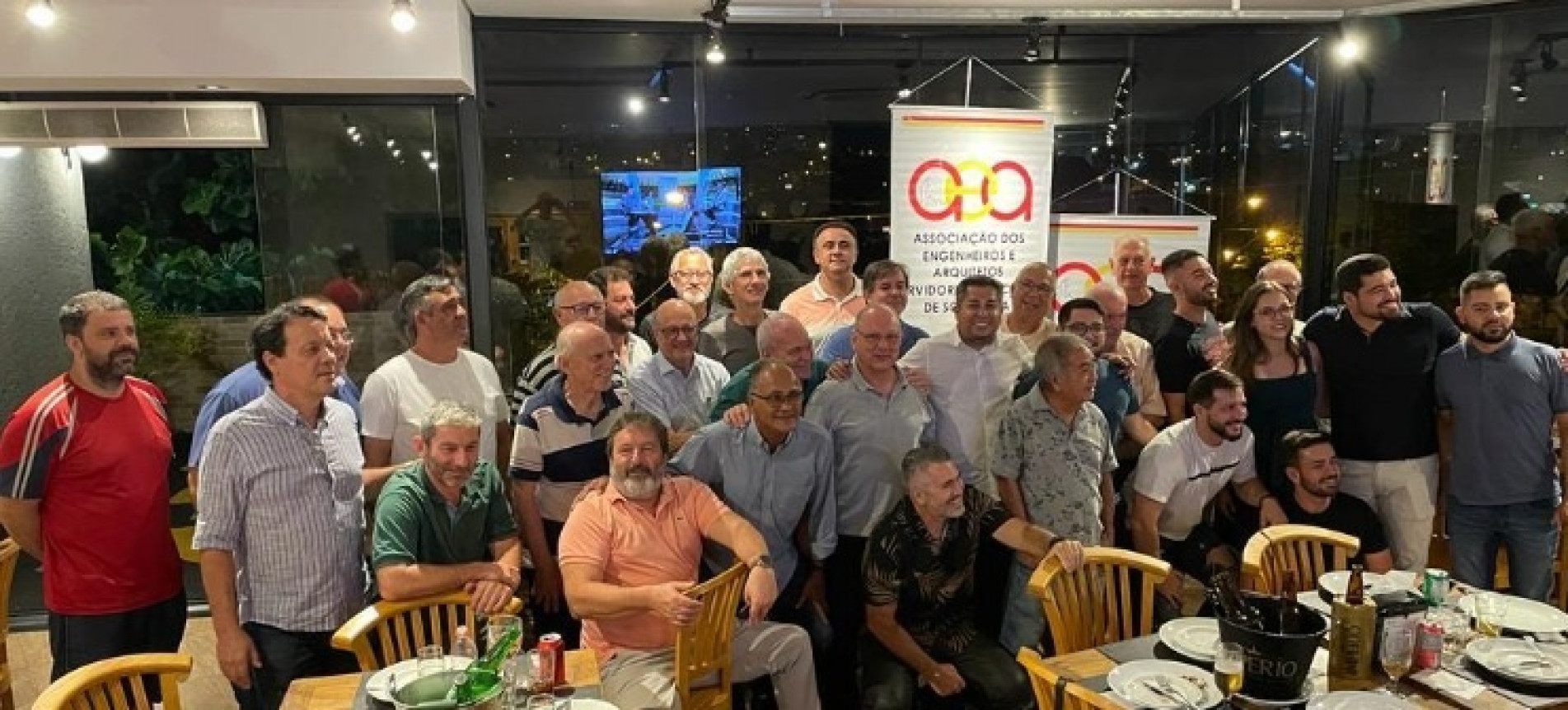 Evento realizado na noite de quarta-feira (20), contou com a participação de 50 associados e familiares