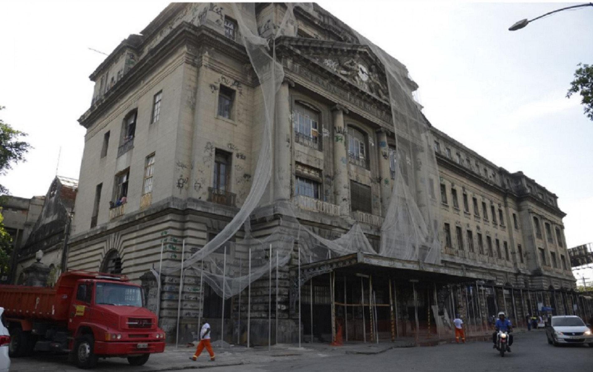 Mais de 3 mil imóveis do INSS estão sem utilidade
