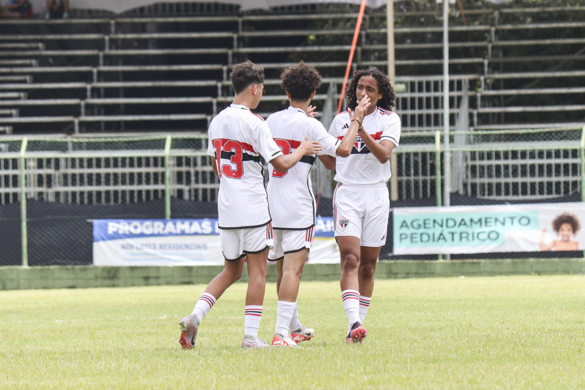 São Paulo goleou ontem o Cruzeiro por 6 a 1 na semifinal...
