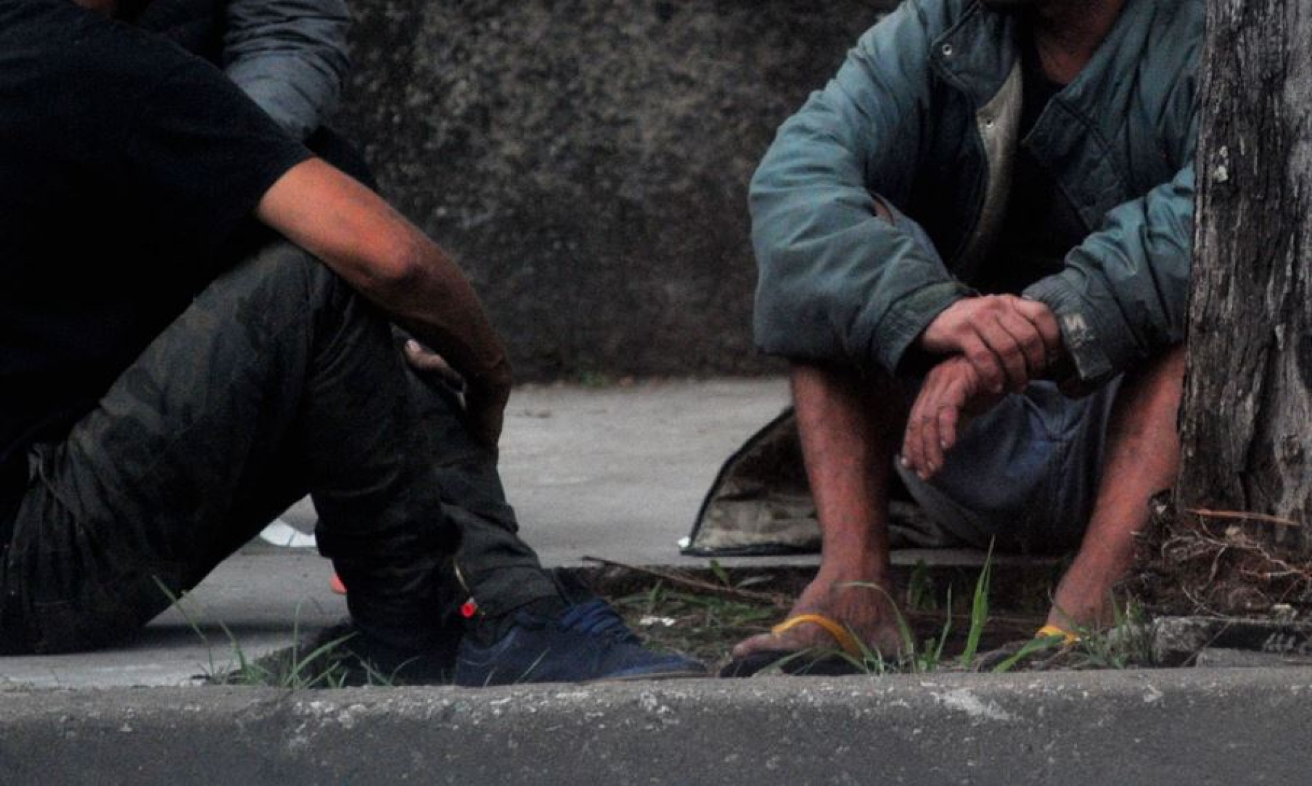 Pessoas em situação de rua invadem casas 