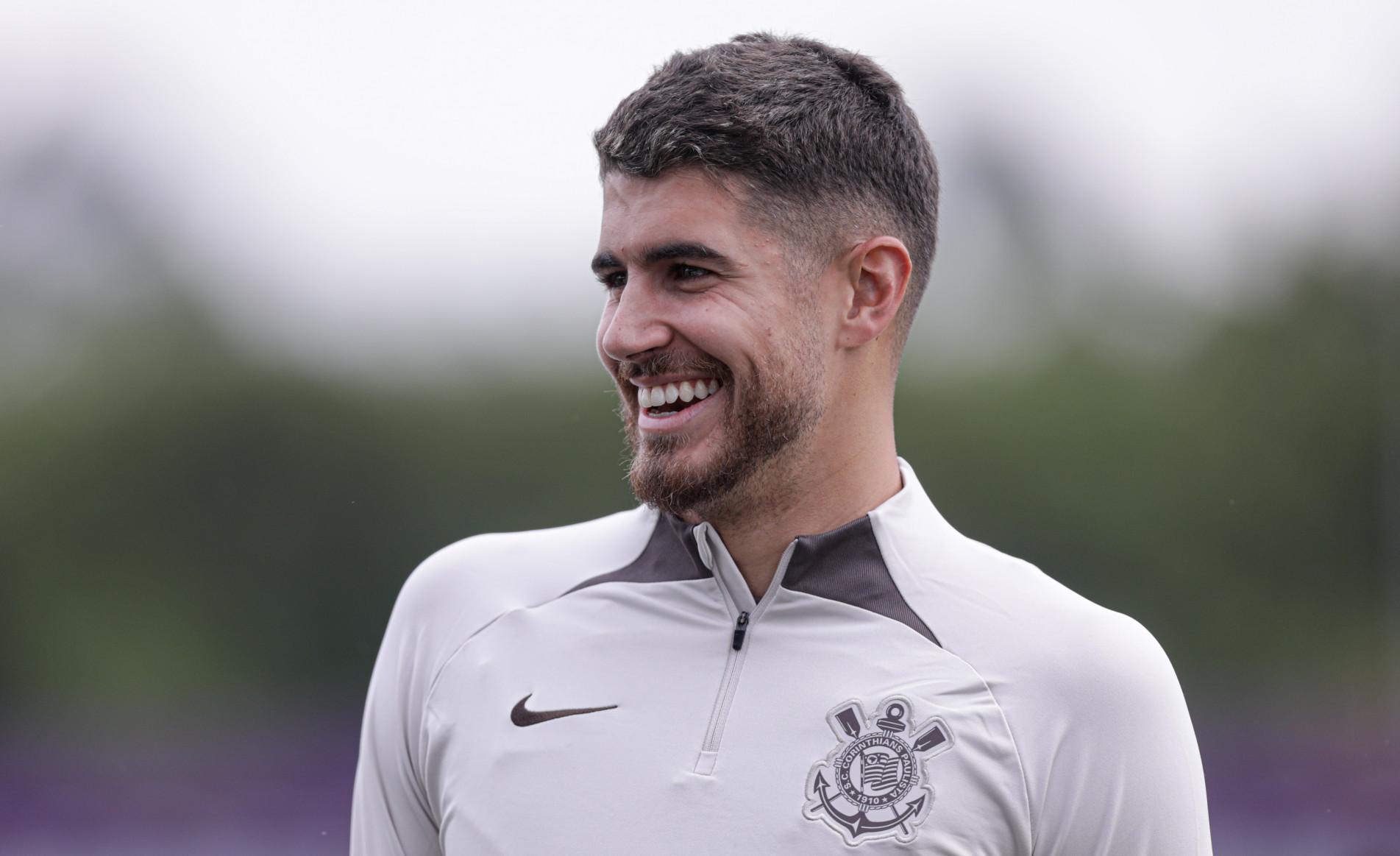 Atacante já pode estrear amanhã
