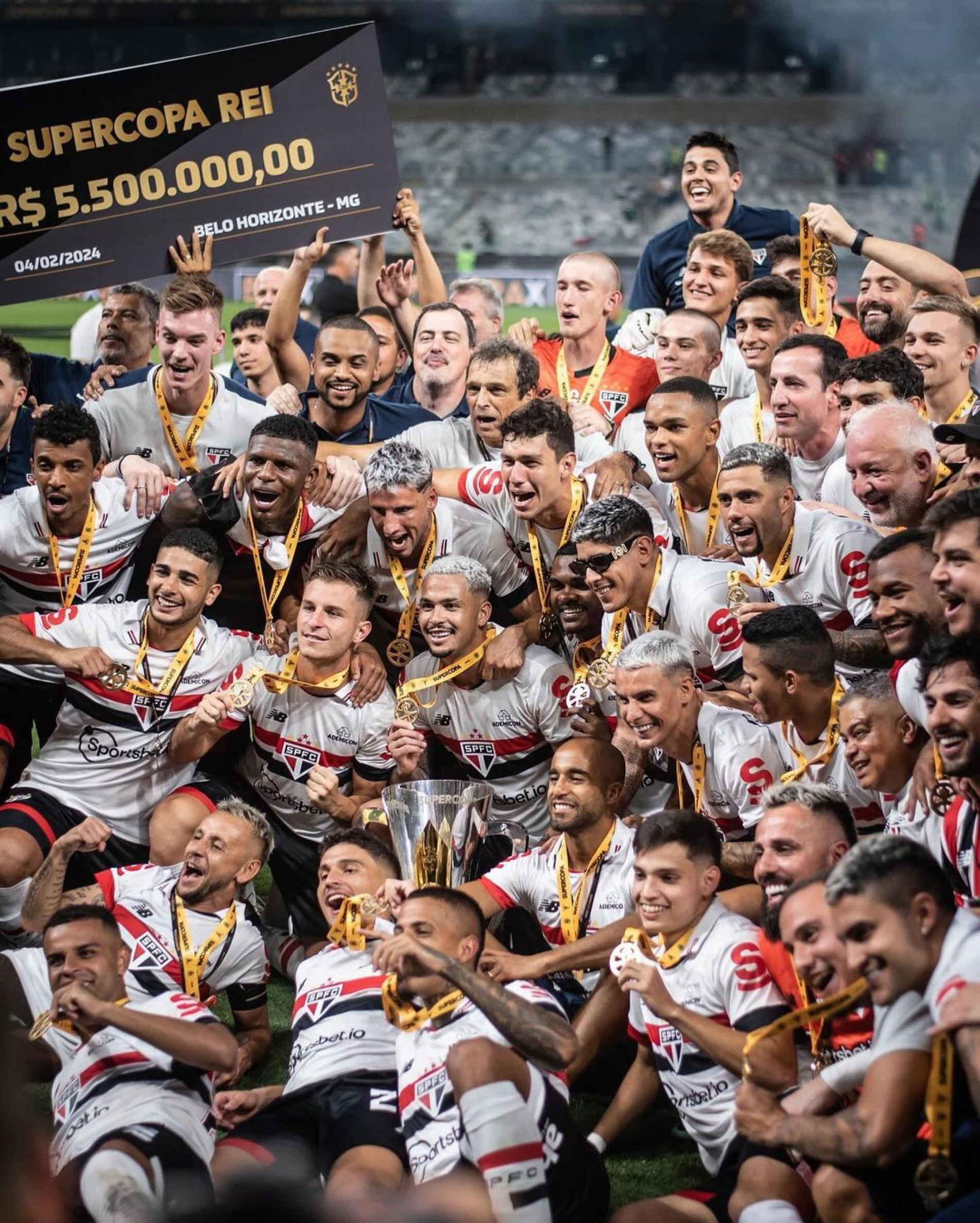 Jogadores do São Paulo comemoram conquista